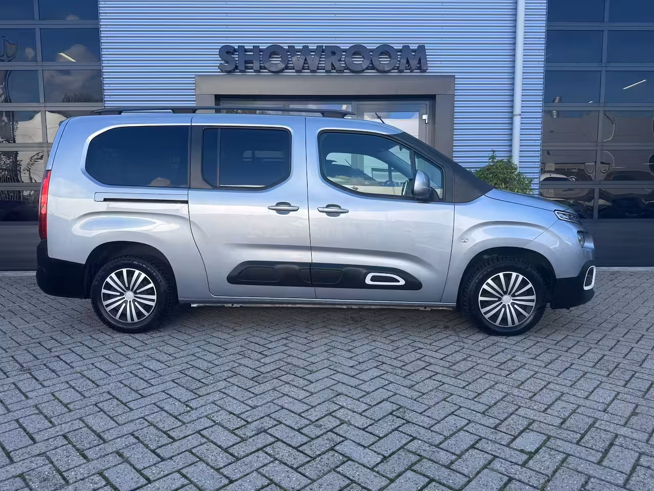 Citroën Berlingo XL 1.2 PureTech Feel XL AUTOMAAT|TREKHAAK|APPLECARPLAY|CAMERA|PDC|CRUISE