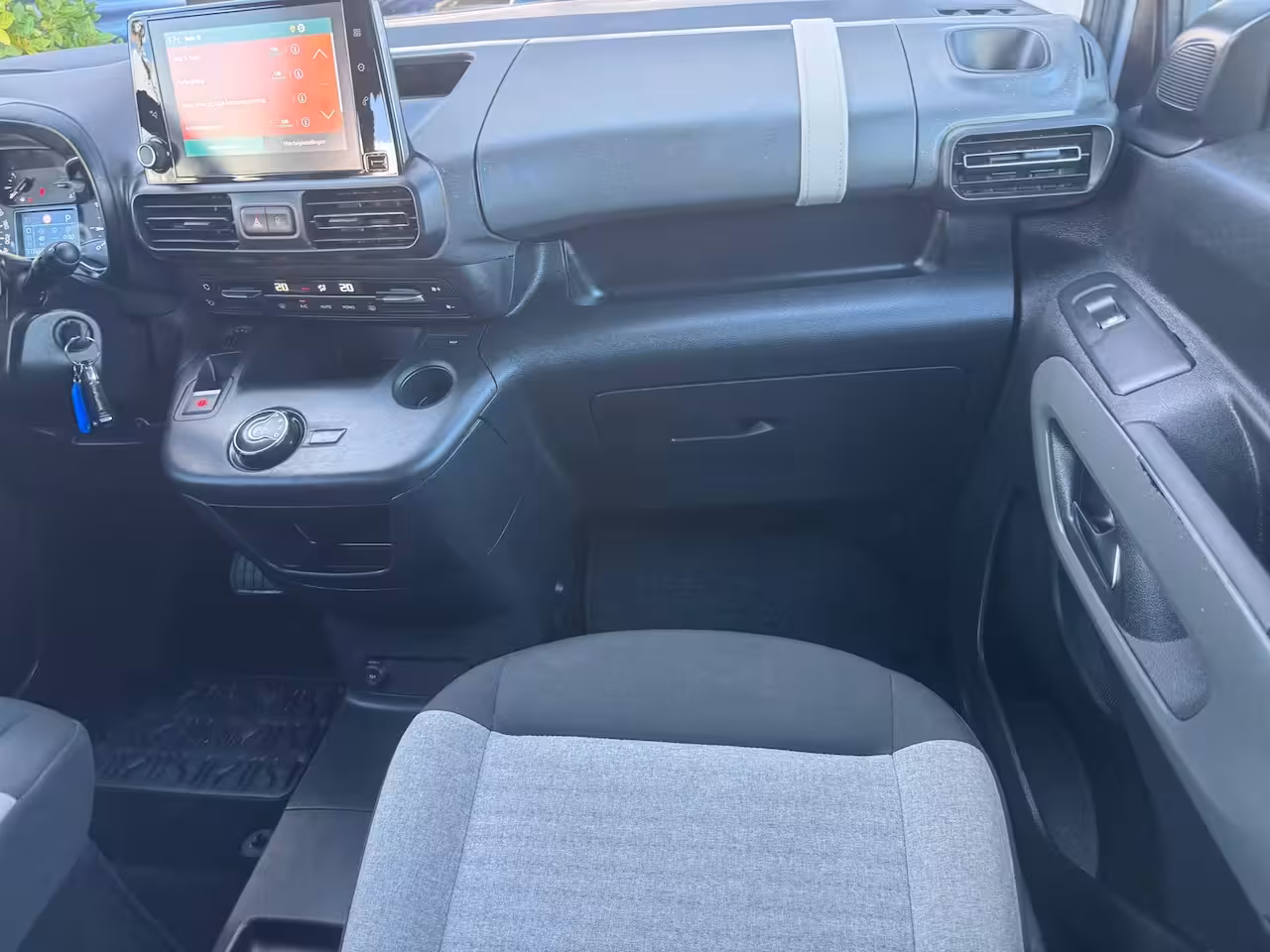 Citroën Berlingo XL 1.2 PureTech Feel XL AUTOMAAT|TREKHAAK|APPLECARPLAY|CAMERA|PDC|CRUISE