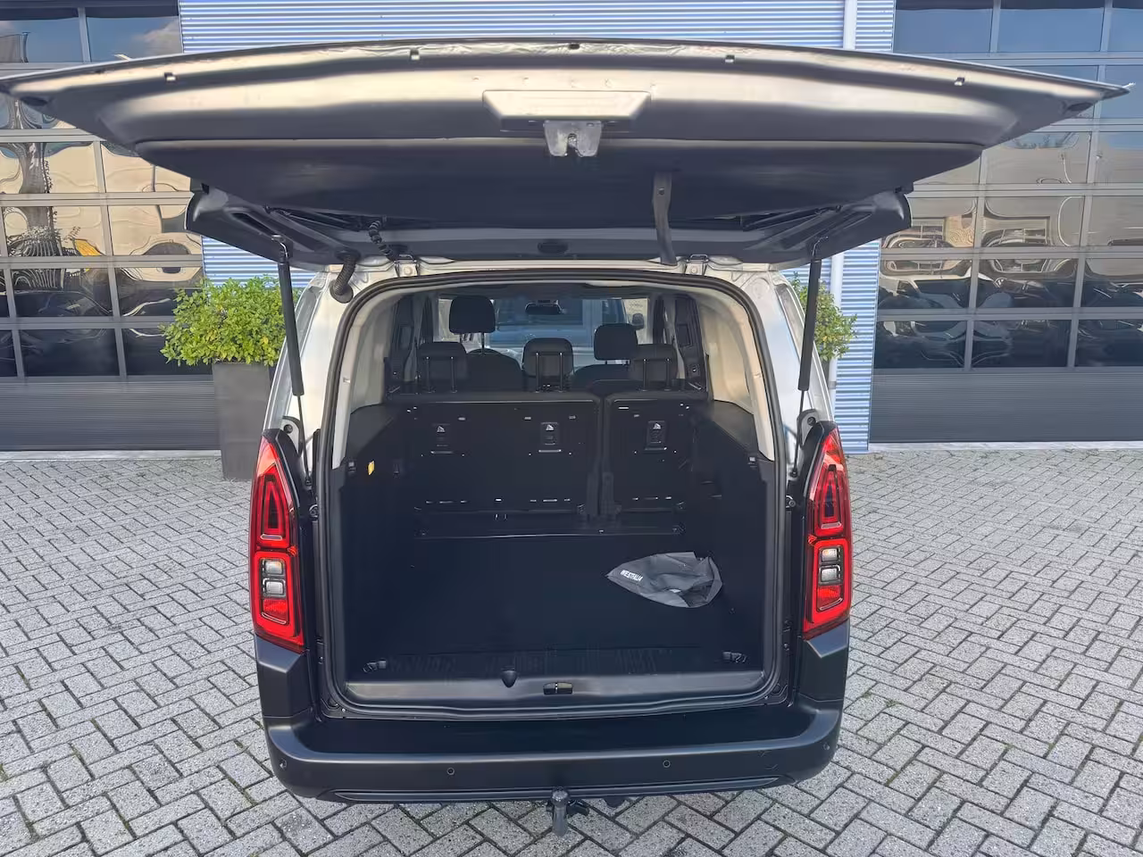 Citroën Berlingo XL 1.2 PureTech Feel XL AUTOMAAT|TREKHAAK|APPLECARPLAY|CAMERA|PDC|CRUISE