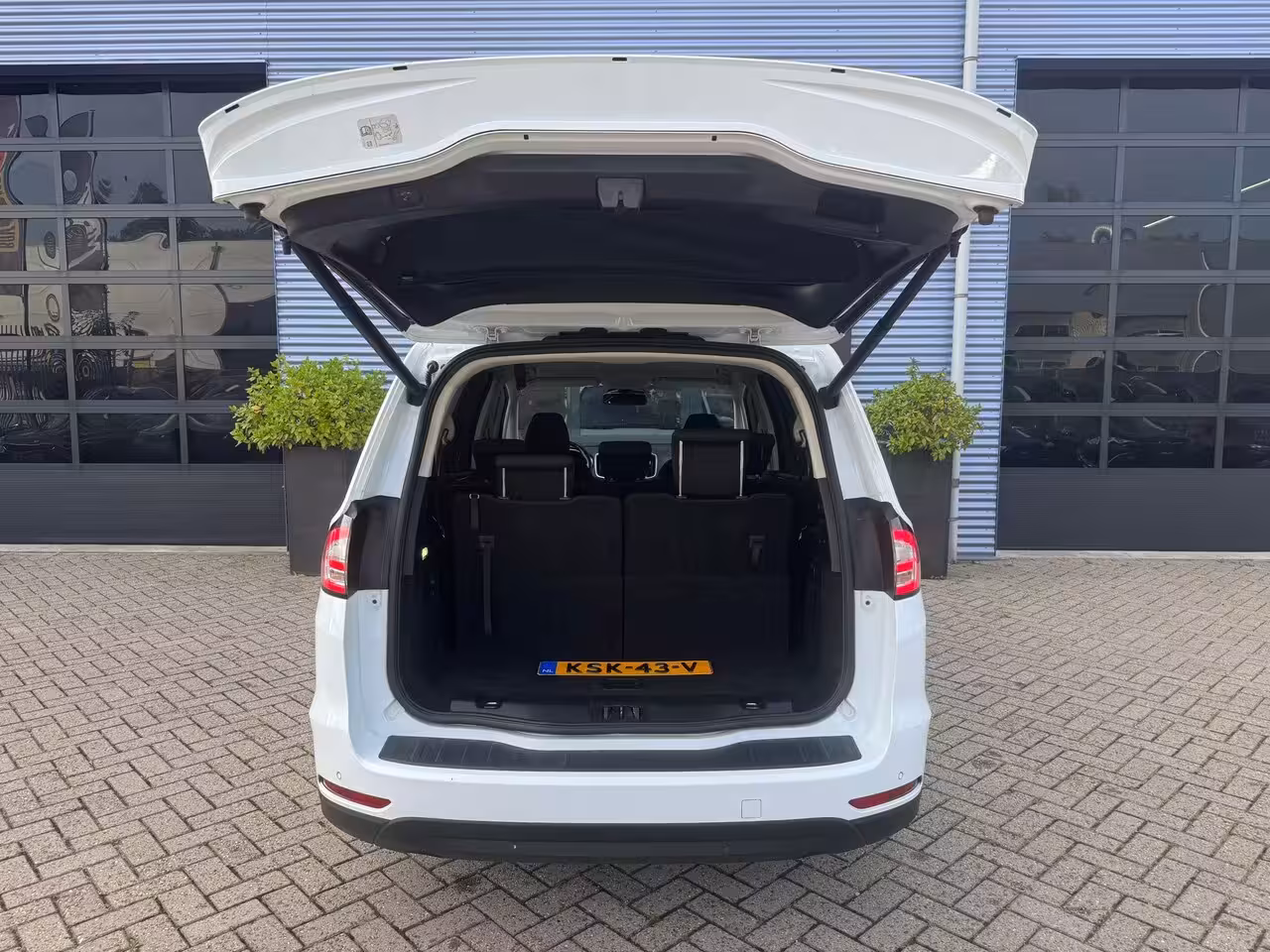 Ford Galaxy 1.5 Titanium| 7 Persoons|PDC|Navi|Cruise|Applecarplay|Stoelverwarming|Trekhaak
