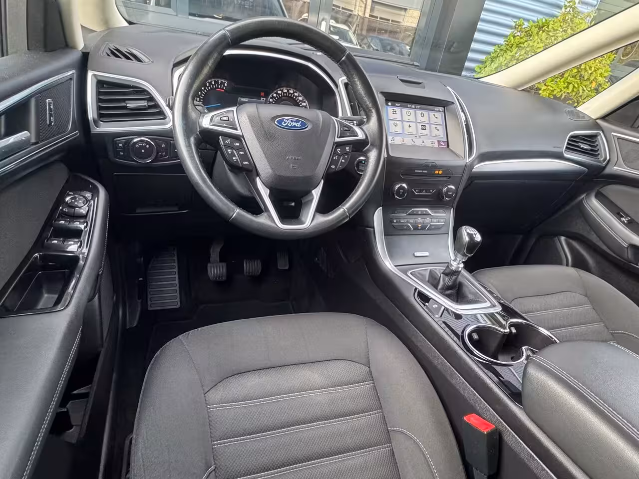 Ford Galaxy 1.5 Titanium| 7 Persoons|PDC|Navi|Cruise|Applecarplay|Stoelverwarming|Trekhaak