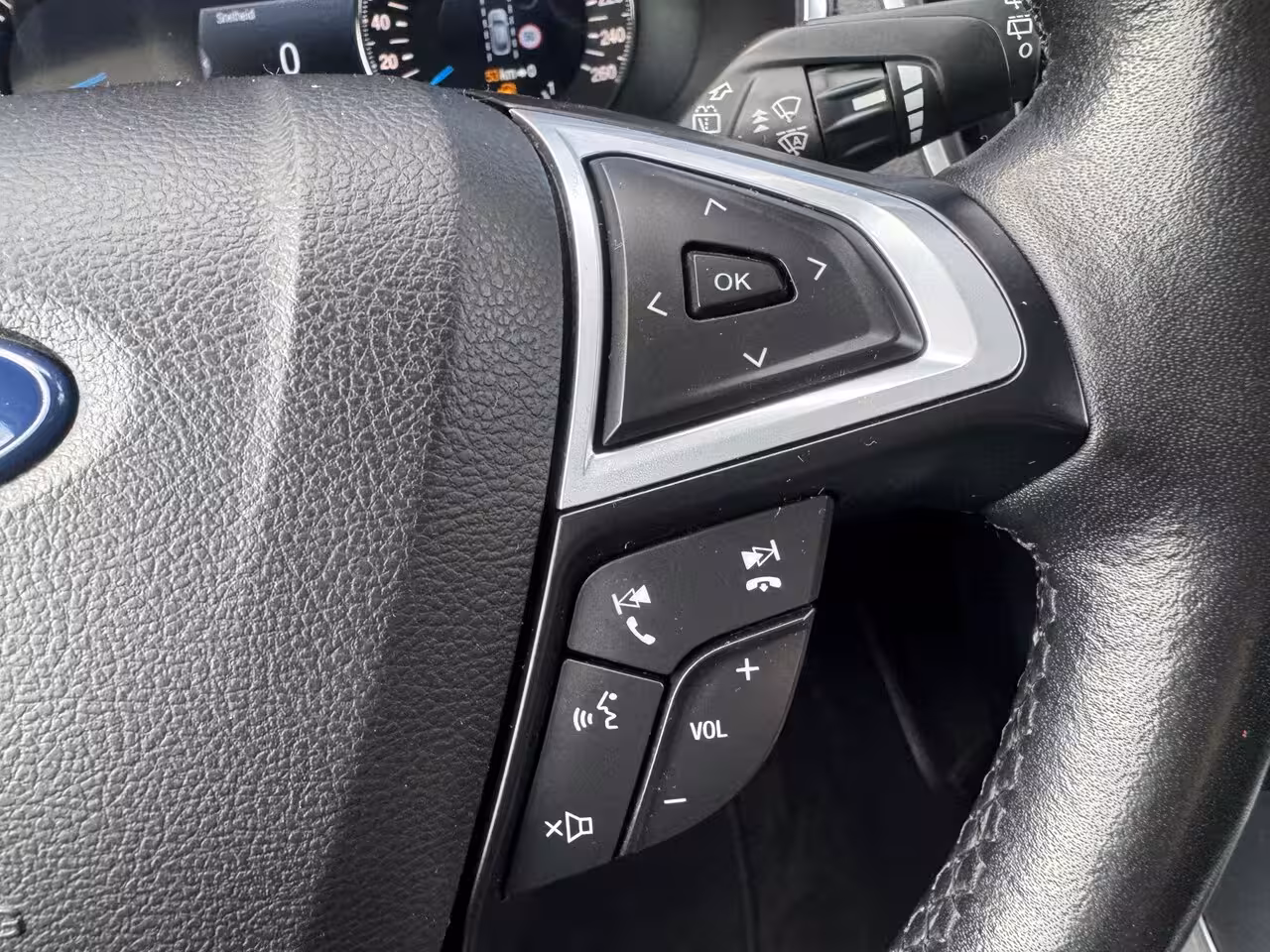 Ford Galaxy 1.5 Titanium| 7 Persoons|PDC|Navi|Cruise|Applecarplay|Stoelverwarming|Trekhaak