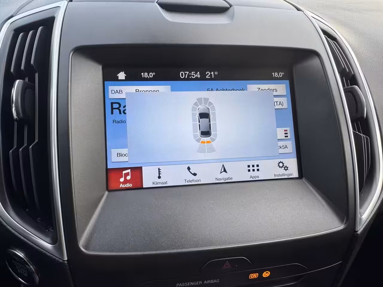 Ford Galaxy 1.5 Titanium| 7 Persoons|PDC|Navi|Cruise|Applecarplay|Stoelverwarming|Trekhaak