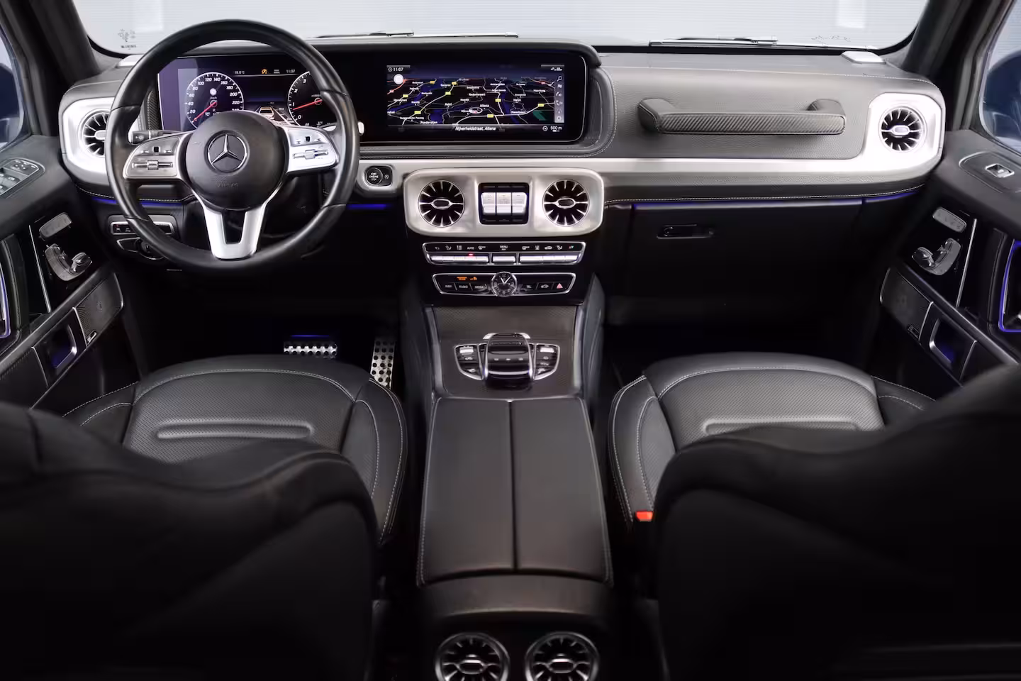 Mercedes-Benz G-klasse 500 V8 | Schuifdak | Distronic+ | Standkachel | Burmester | Massage | Leder Exclusief | St