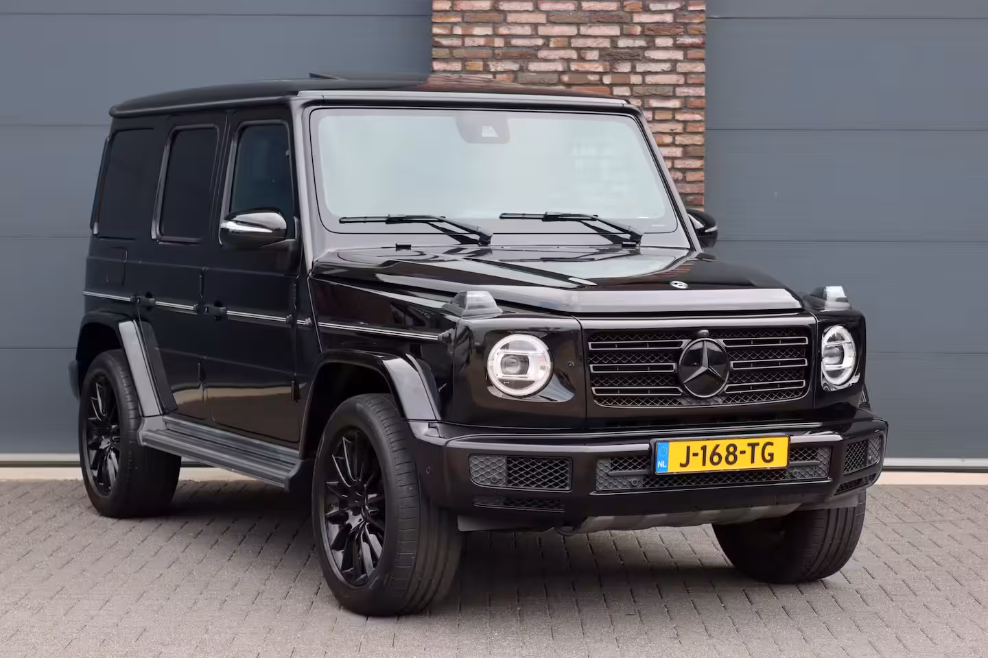 Mercedes-Benz G-klasse 500 V8 | Schuifdak | Distronic+ | Standkachel | Burmester | Massage | Leder Exclusief | St