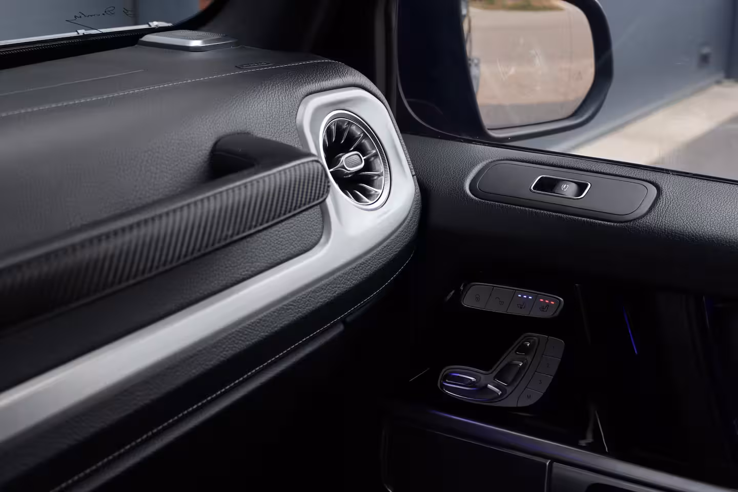 Mercedes-Benz G-klasse 500 V8 | Schuifdak | Distronic+ | Standkachel | Burmester | Massage | Leder Exclusief | St