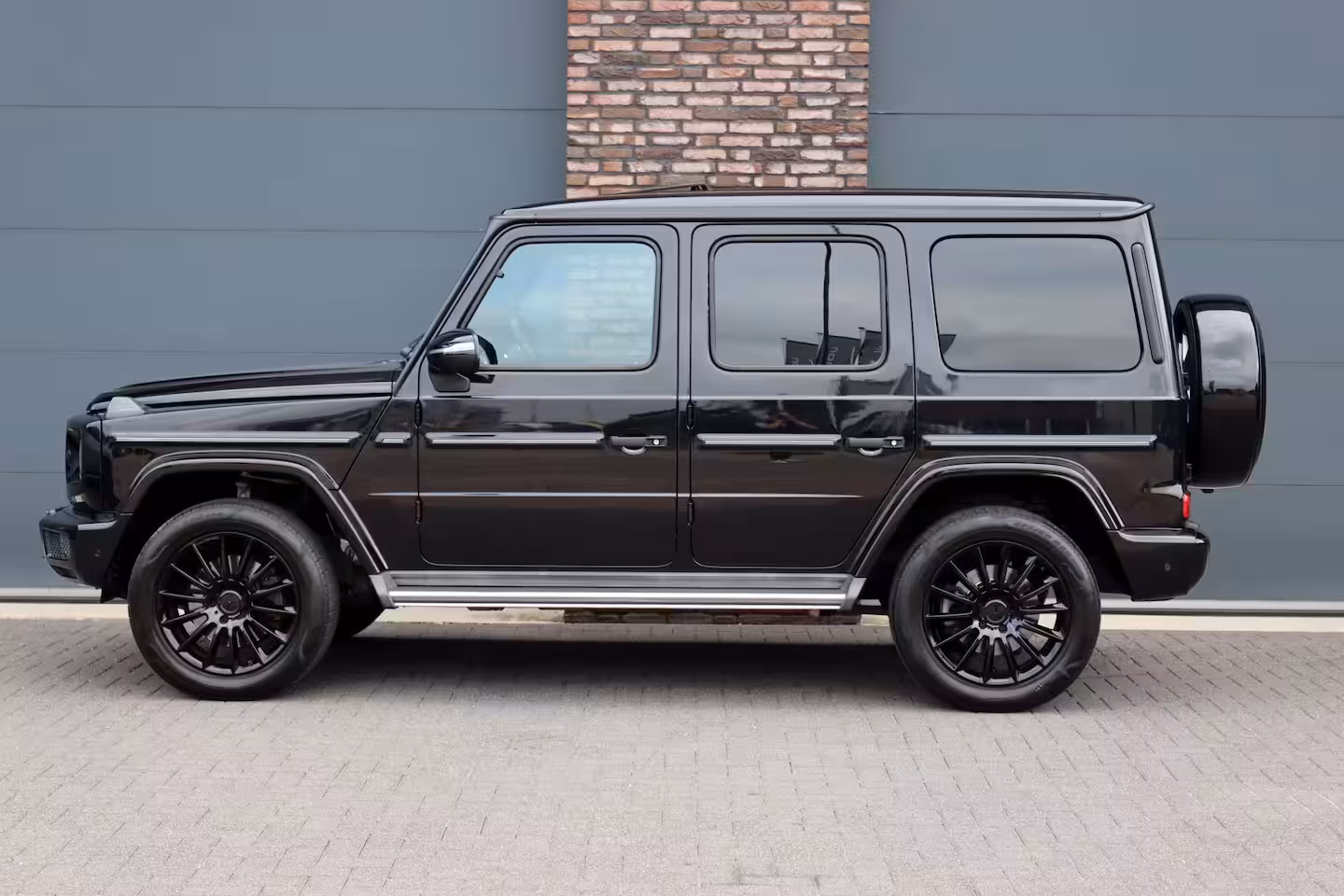 Mercedes-Benz G-klasse 500 V8 | Schuifdak | Distronic+ | Standkachel | Burmester | Massage | Leder Exclusief | St