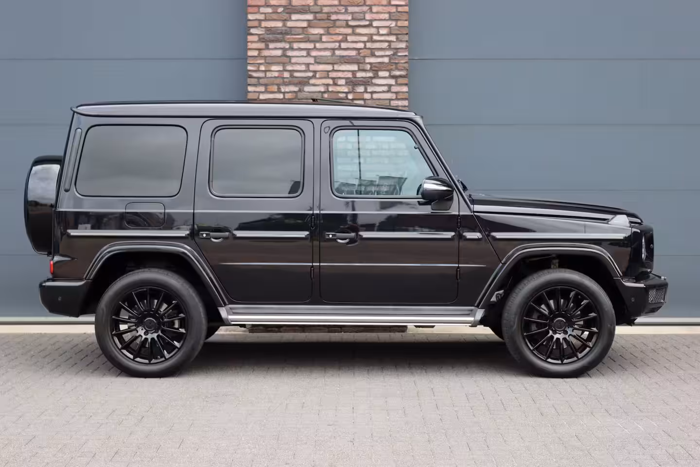 Mercedes-Benz G-klasse 500 V8 | Schuifdak | Distronic+ | Standkachel | Burmester | Massage | Leder Exclusief | St