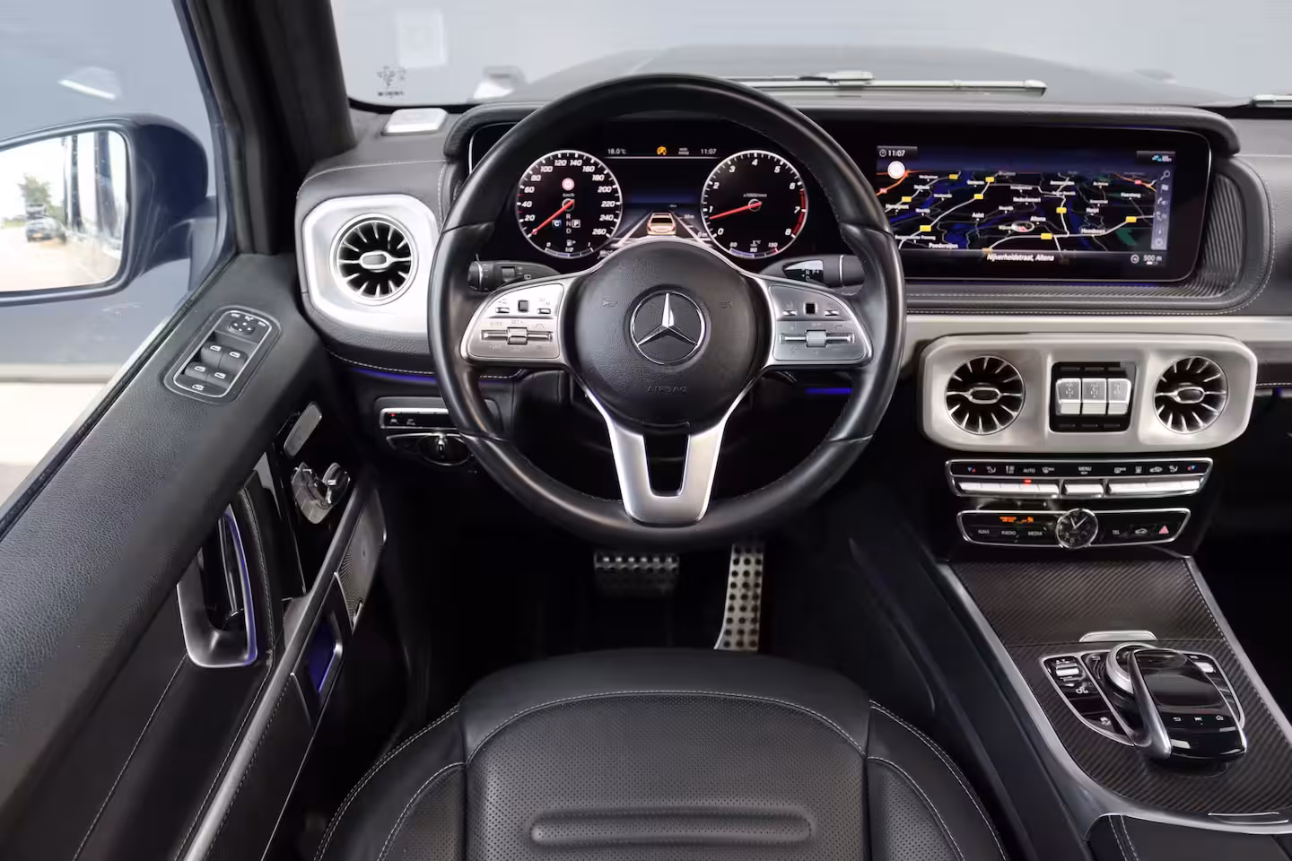 Mercedes-Benz G-klasse 500 V8 | Schuifdak | Distronic+ | Standkachel | Burmester | Massage | Leder Exclusief | St