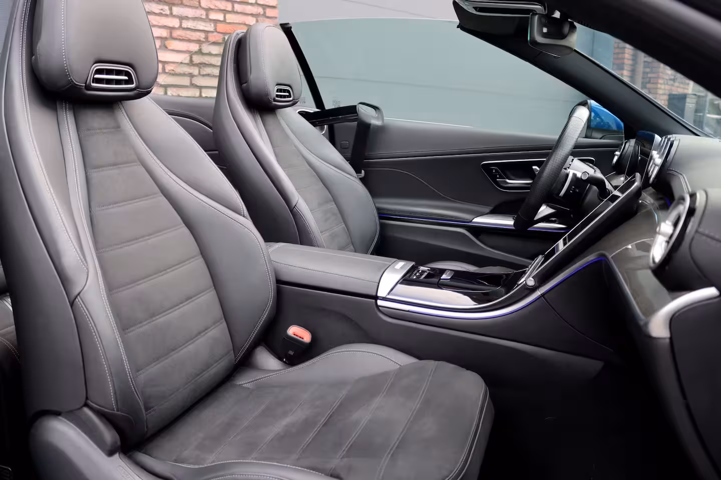 Mercedes-Benz CLE Cabriolet 200 AMG Line | Distronic | Airscarf | Memory | Standkachel | Keyless Go | Cabriocomfortpak