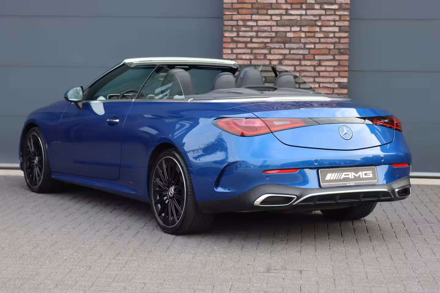 Mercedes-Benz CLE Cabriolet 200 AMG Line | Distronic | Airscarf | Memory | Standkachel | Keyless Go | Cabriocomfortpak