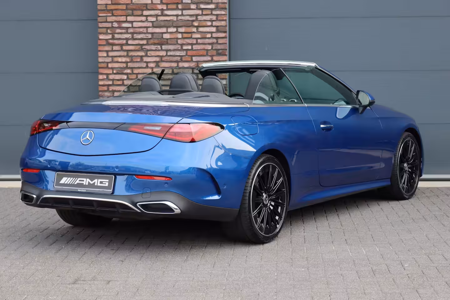 Mercedes-Benz CLE Cabriolet 200 AMG Line | Distronic | Airscarf | Memory | Standkachel | Keyless Go | Cabriocomfortpak