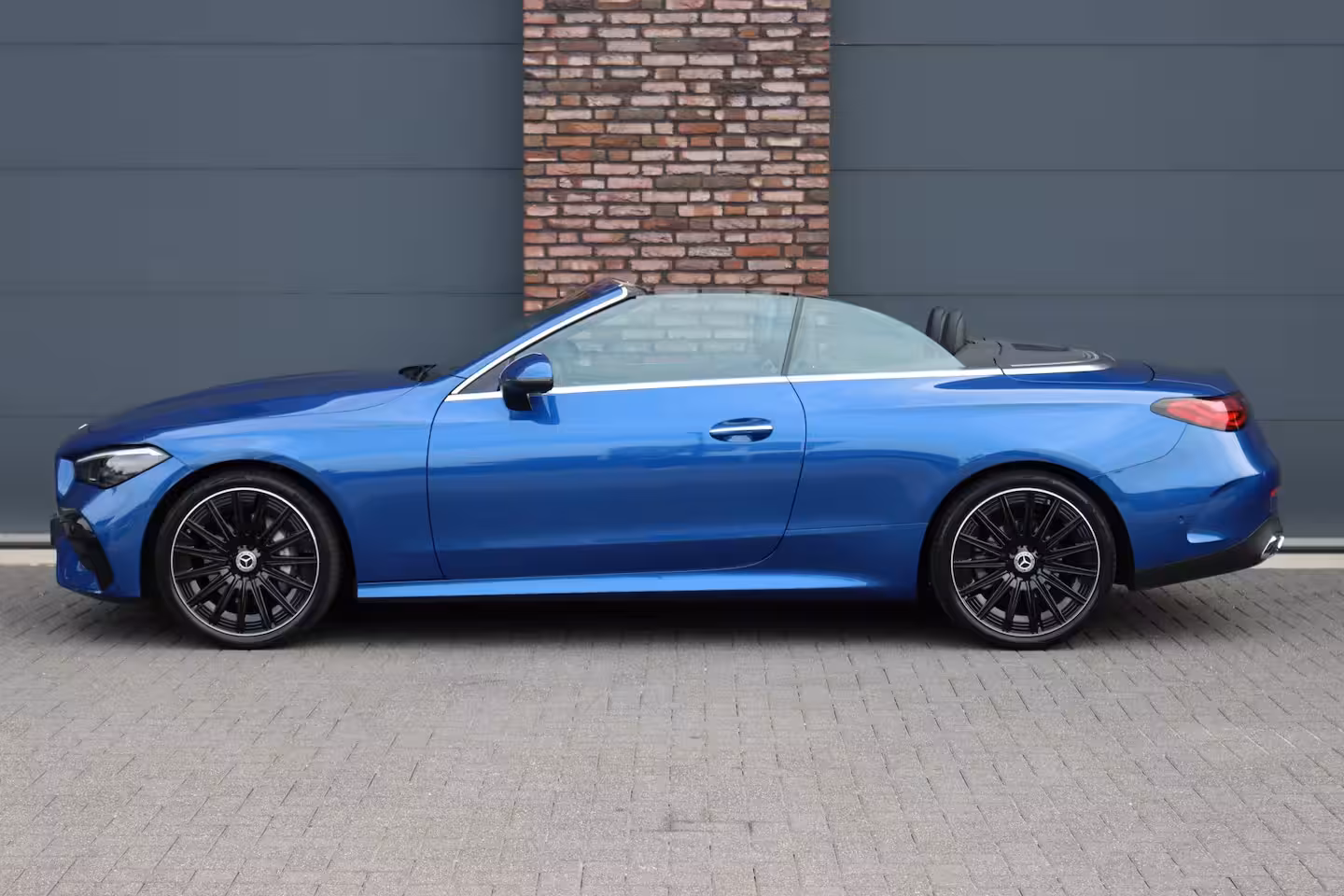 Mercedes-Benz CLE Cabriolet 200 AMG Line | Distronic | Airscarf | Memory | Standkachel | Keyless Go | Cabriocomfortpak