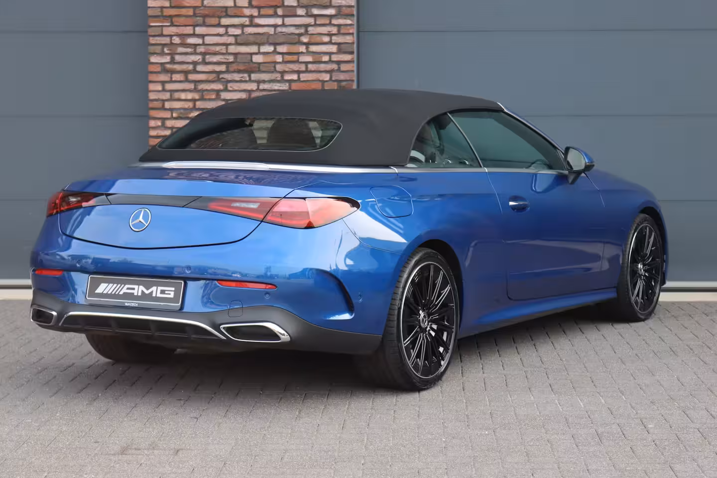 Mercedes-Benz CLE Cabriolet 200 AMG Line | Distronic | Airscarf | Memory | Standkachel | Keyless Go | Cabriocomfortpak