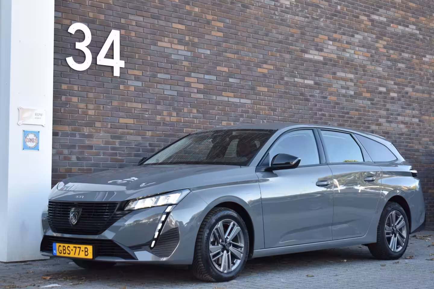 Peugeot 308 SW 1.2 PureTech Active Pack CARPLAY LMV TREKHAAK