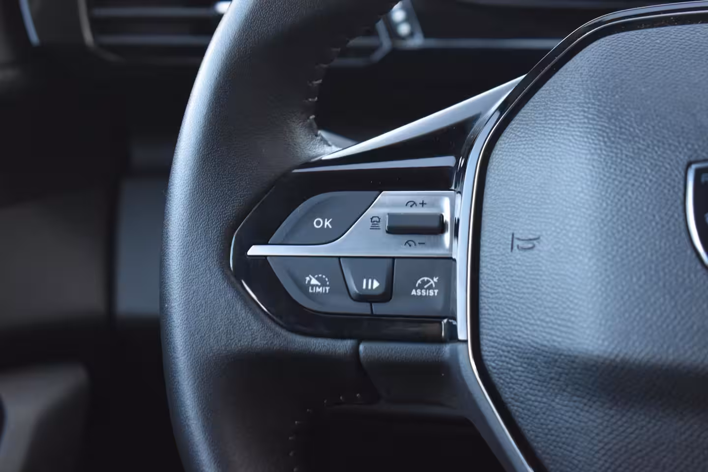 Peugeot 308 SW 1.2 PureTech Active Pack CARPLAY LMV TREKHAAK