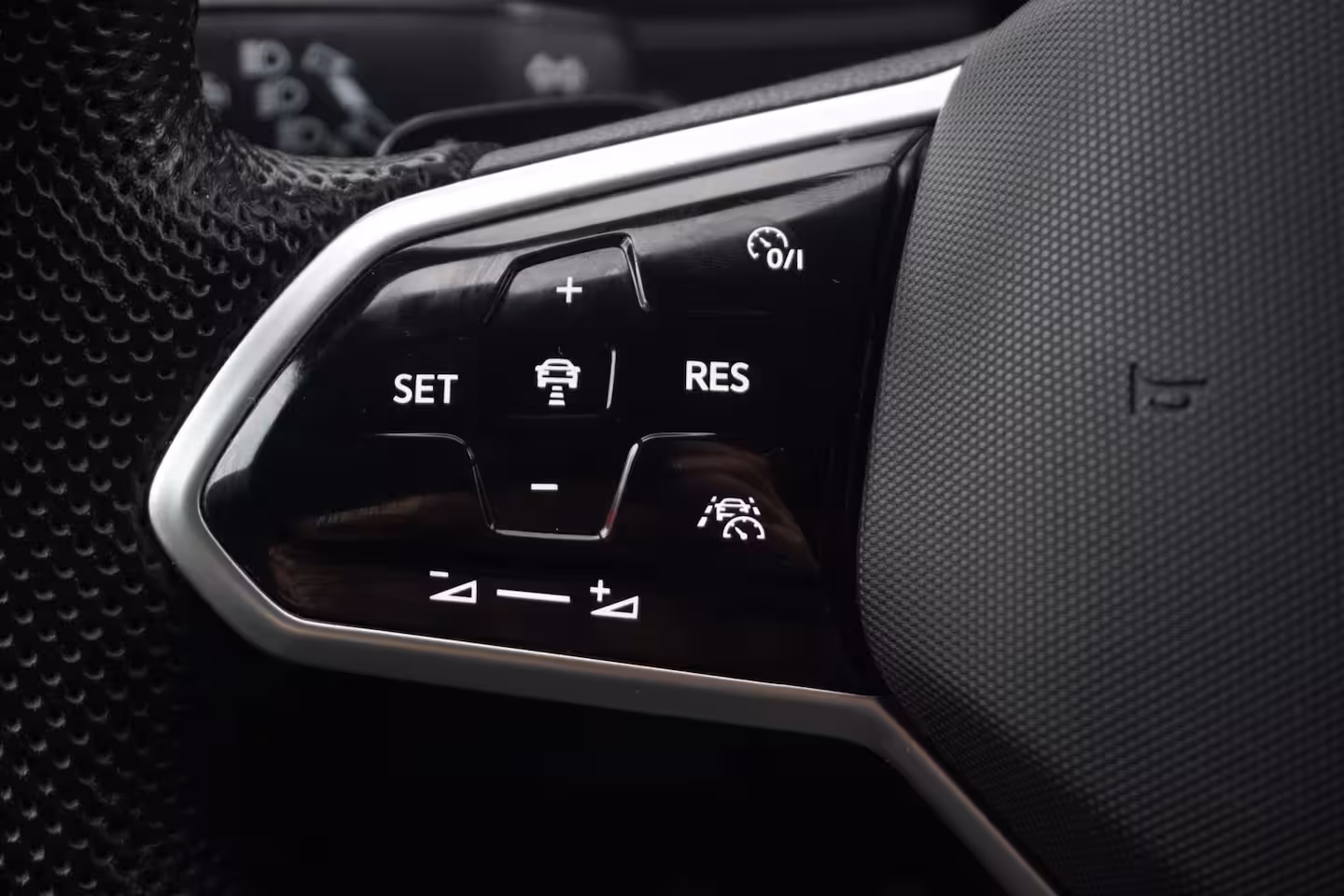 Volkswagen Tiguan 1.4 TSI eHybrid R-Line Business / ACC / Pano / Camera / Carplay / Intieurverlichting