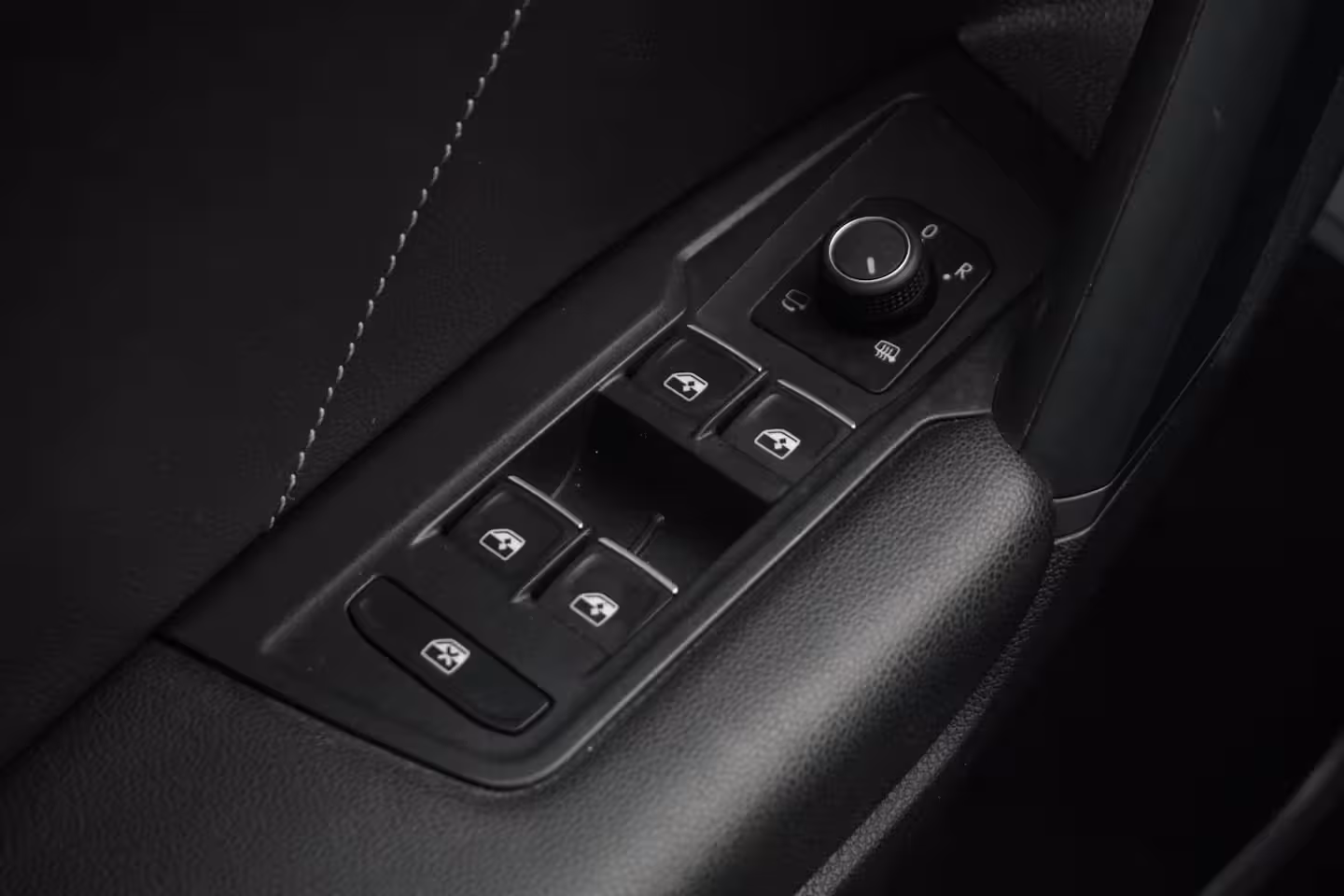 Volkswagen Tiguan 1.4 TSI eHybrid R-Line Business / ACC / Pano / Camera / Carplay / Intieurverlichting