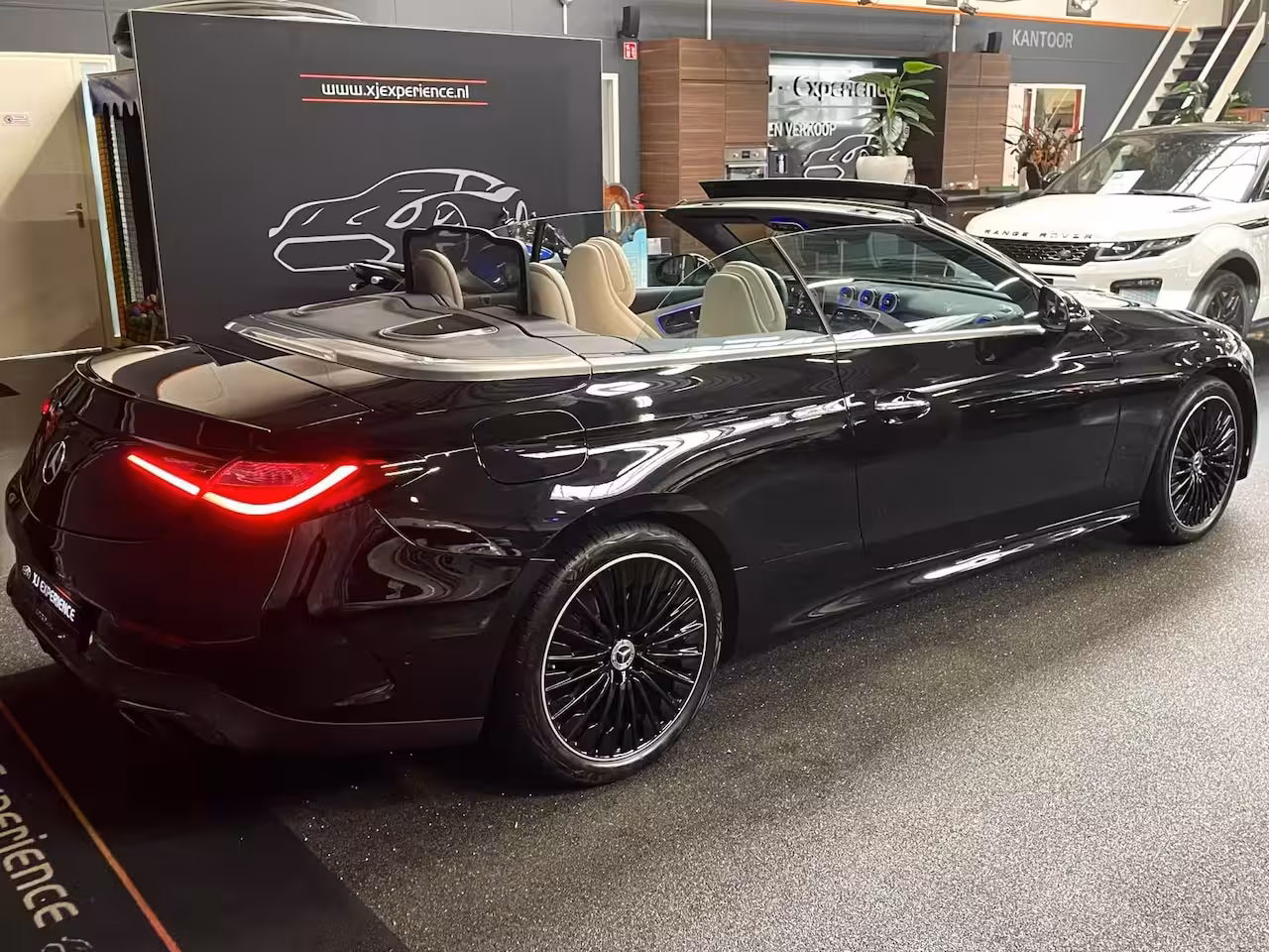 Mercedes-Benz CLE Cabriolet 200 AMG Line HUD NAVI 204PK
