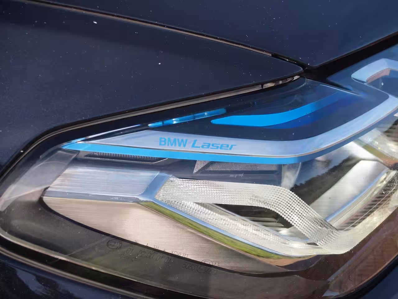 BMW 5-serie Touring 530e Business Edition Plus | M-Pakket | Panoramadak | Trekhaak | Camera | Sfeerverlichting