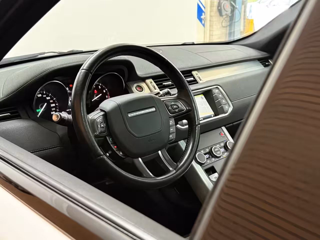 Land Rover Range Rover Evoque 2.0 Si4 HSE Dynamic | Panorama | Leder | Camera | LED | Trekhaak | 4WD | Stoelverwarming |