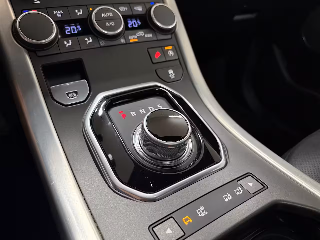 Land Rover Range Rover Evoque 2.0 Si4 HSE Dynamic | Panorama | Leder | Camera | LED | Trekhaak | 4WD | Stoelverwarming |