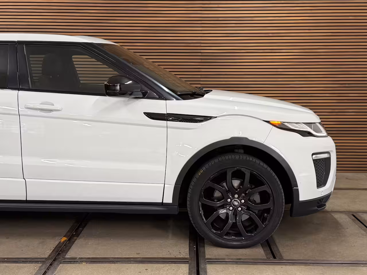 Land Rover Range Rover Evoque 2.0 Si4 HSE Dynamic | Panorama | Leder | Camera | LED | Trekhaak | 4WD | Stoelverwarming |