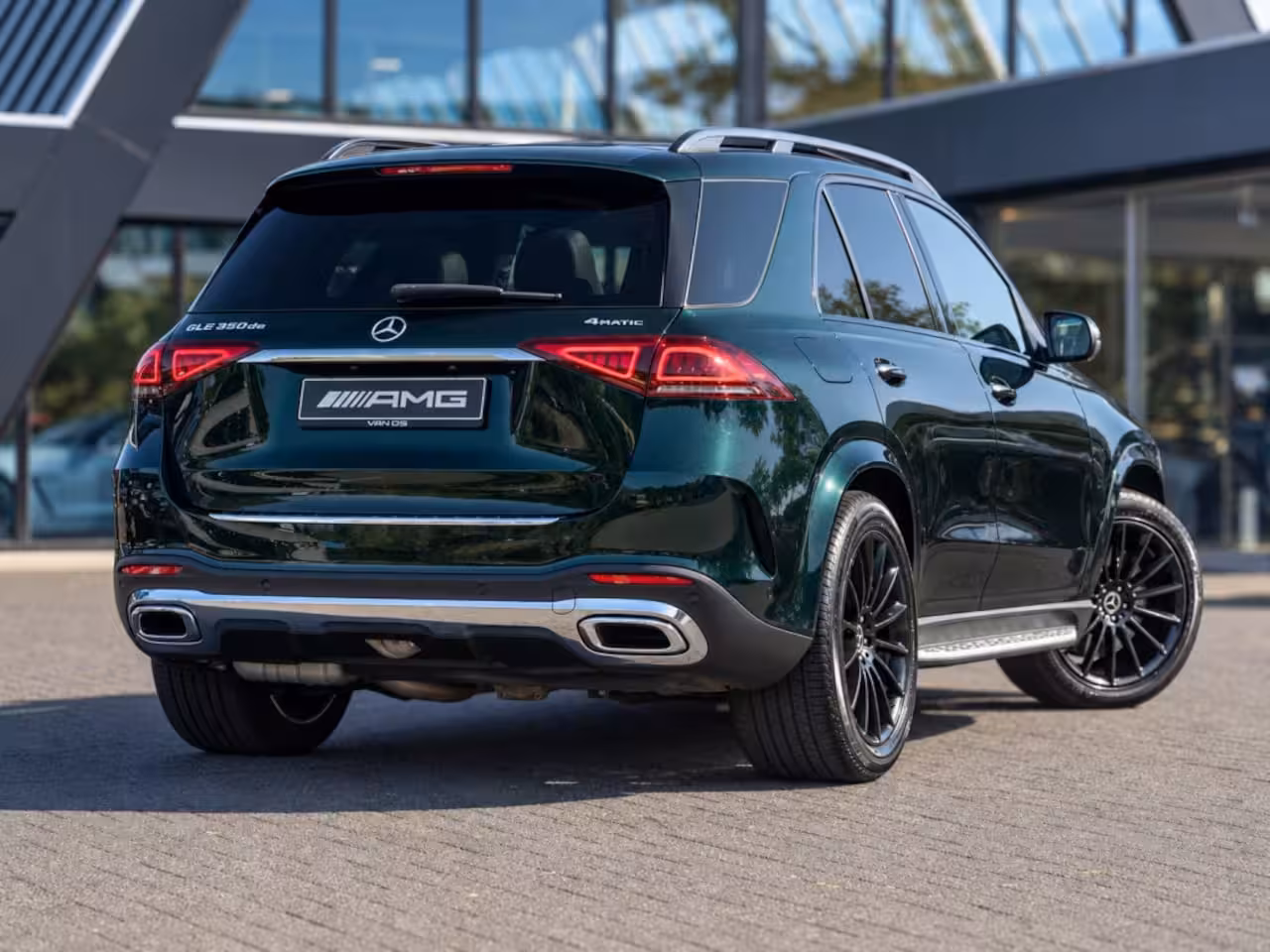 Mercedes-Benz GLE-Klasse GLE 350de 4MATIC | AMG Line | Luchtvering | Rijassistent-pakket | Trekhaak