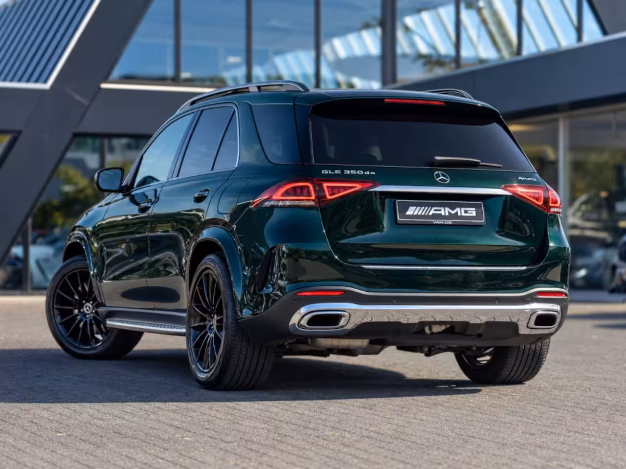 Mercedes-Benz GLE-Klasse GLE 350de 4MATIC | AMG Line | Luchtvering | Rijassistent-pakket | Trekhaak