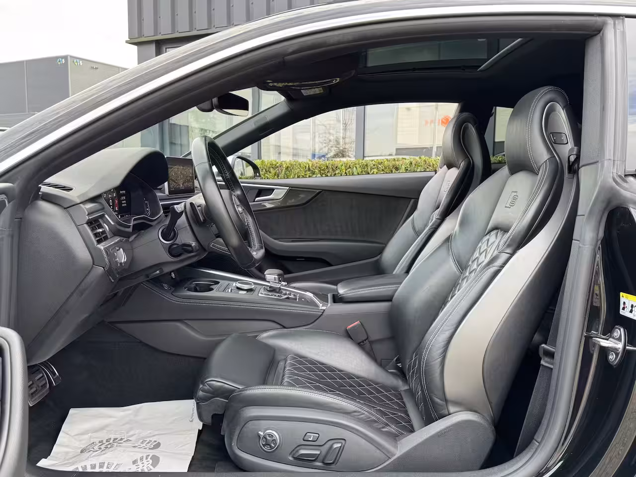 Audi S5 Coupé 3.0 V6 TFSI 354pk Quattro Aut. Pro Line Plus B&O Supersportstoelen Valcona Panoramad