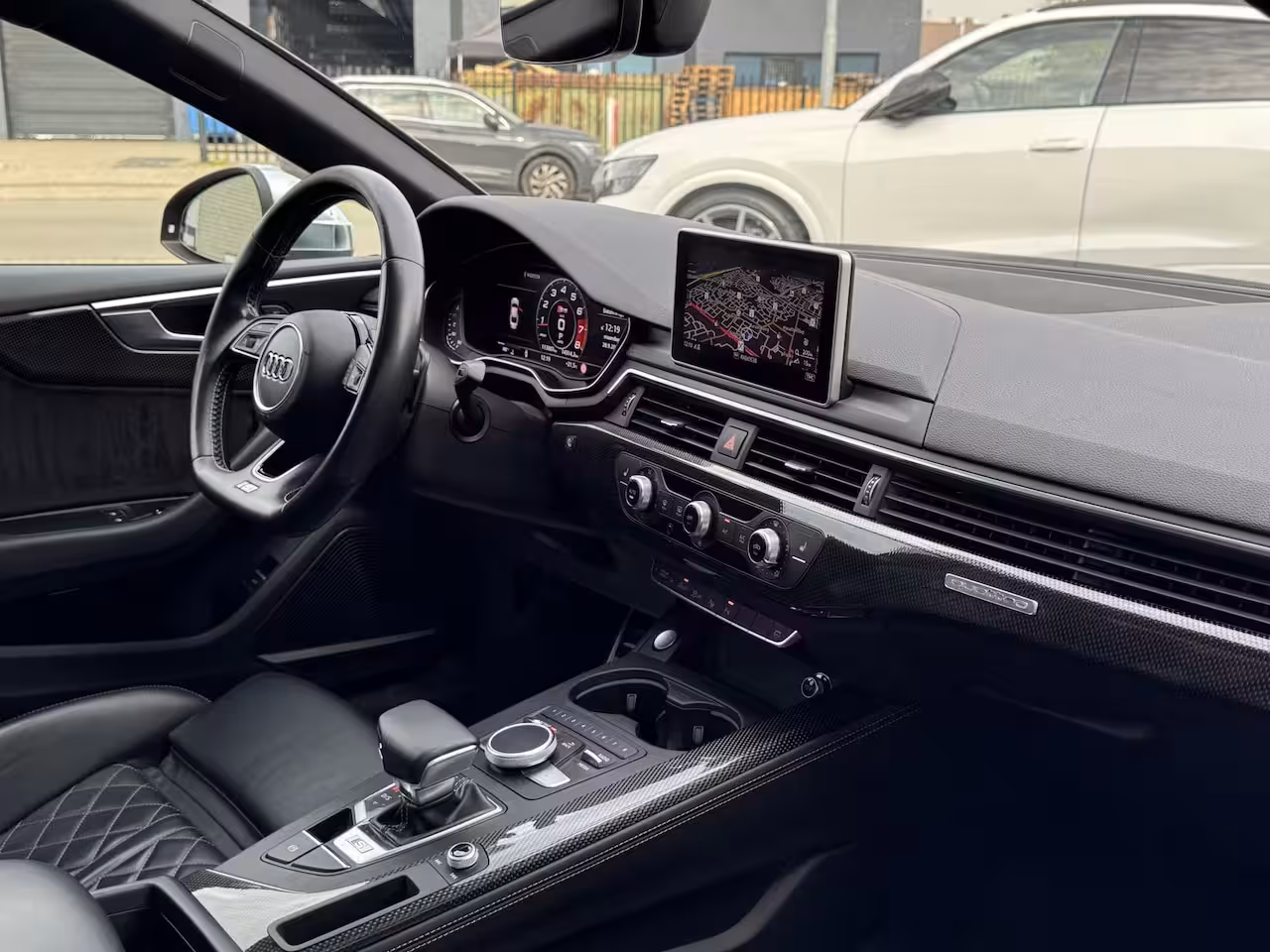 Audi S5 Coupé 3.0 V6 TFSI 354pk Quattro Aut. Pro Line Plus B&O Supersportstoelen Valcona Panoramad
