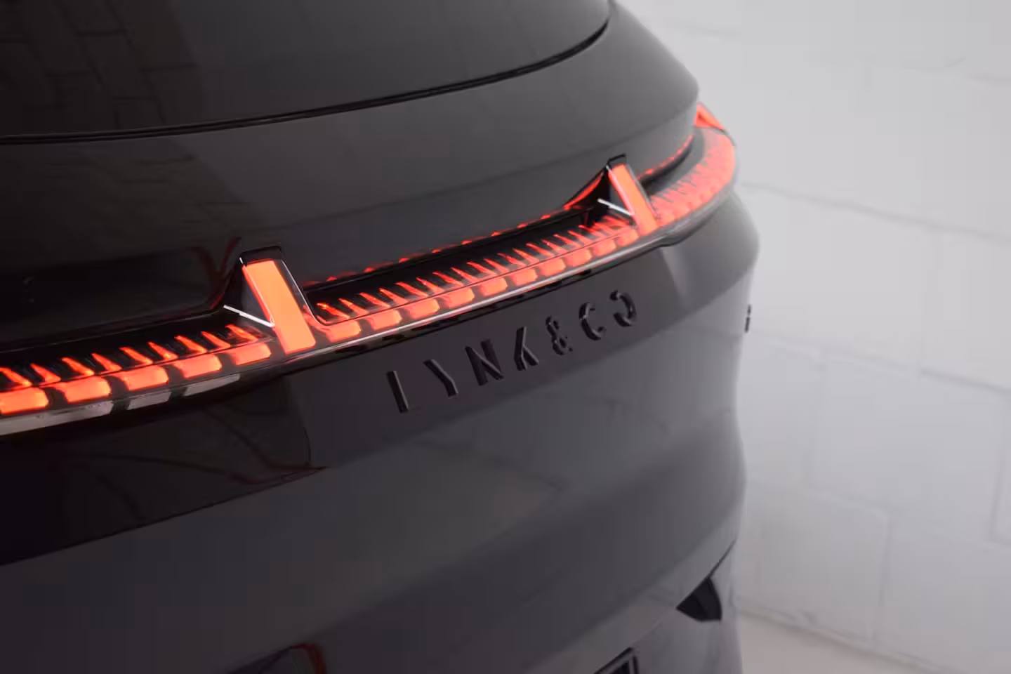 Lynk & Co 08 1.5 More PHEV 200KM RANGE / NIEUW / PANORAMADAK / HARMAN-KARDON / LEER / 360-CAMERA / 21IN