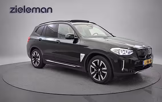BMW iX3 Executive 80 kWh - Panorama, Carplay, Camera, Leer, Stoelverw. Memory, SOH 97, 6%