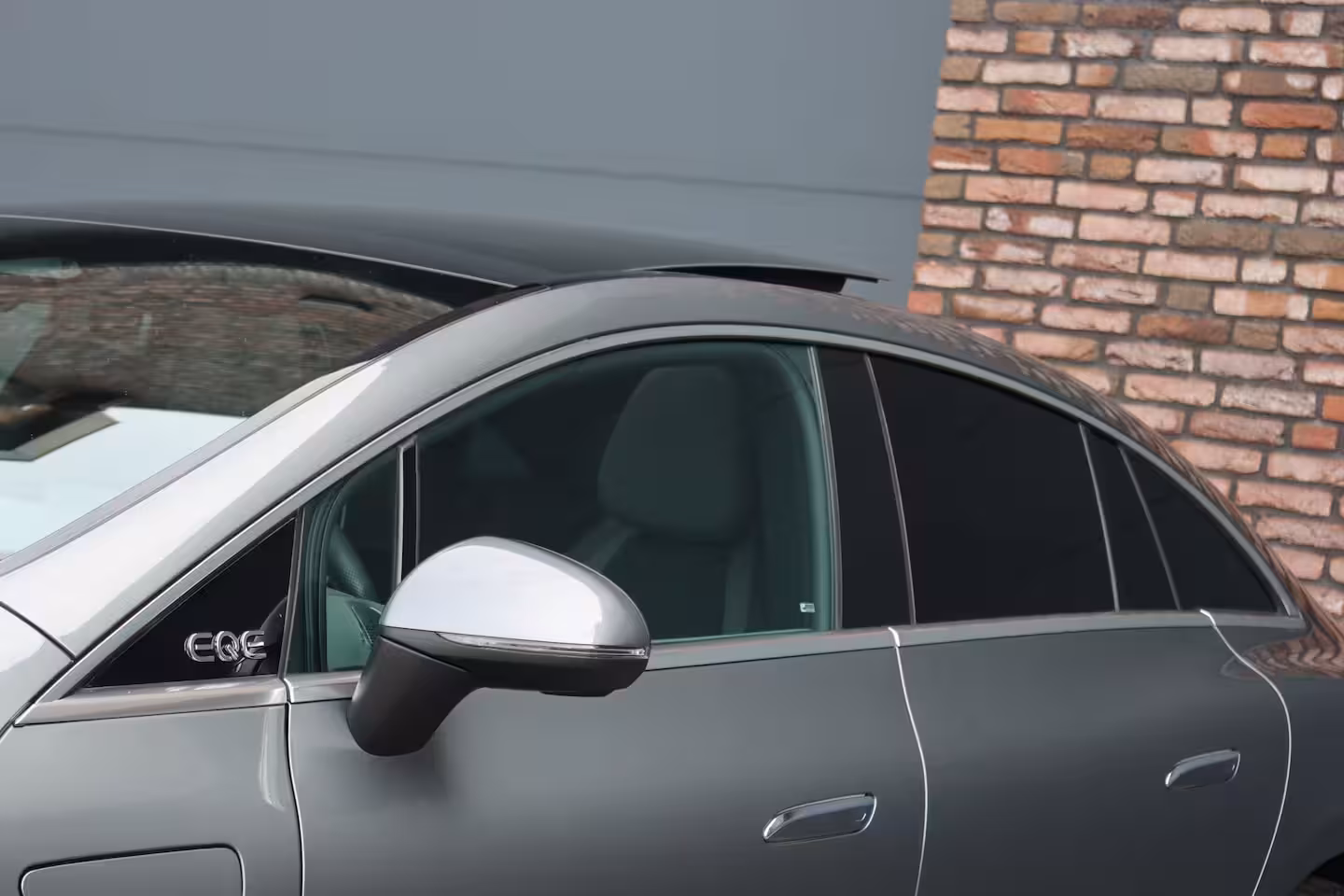 Mercedes-Benz EQE 300 AMG Line 90 kWh | Luchtvering | Distronic | Panoramadak | Memory | Warmtepomp | Keyles
