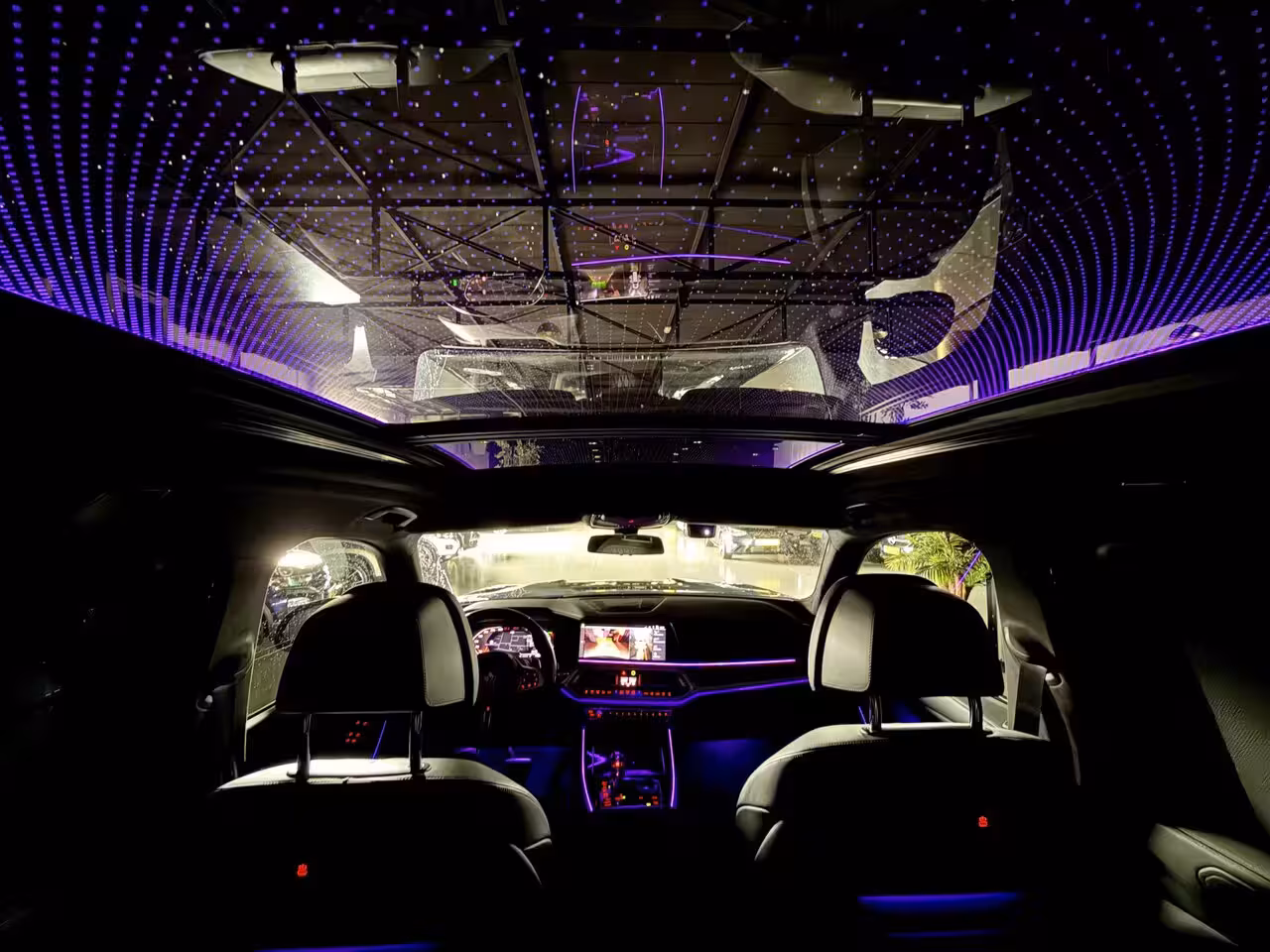BMW X7 xDrive40i M-Pakket 7 Pers Panodak|Skylounge|Luchtvering Saphire Zwart
