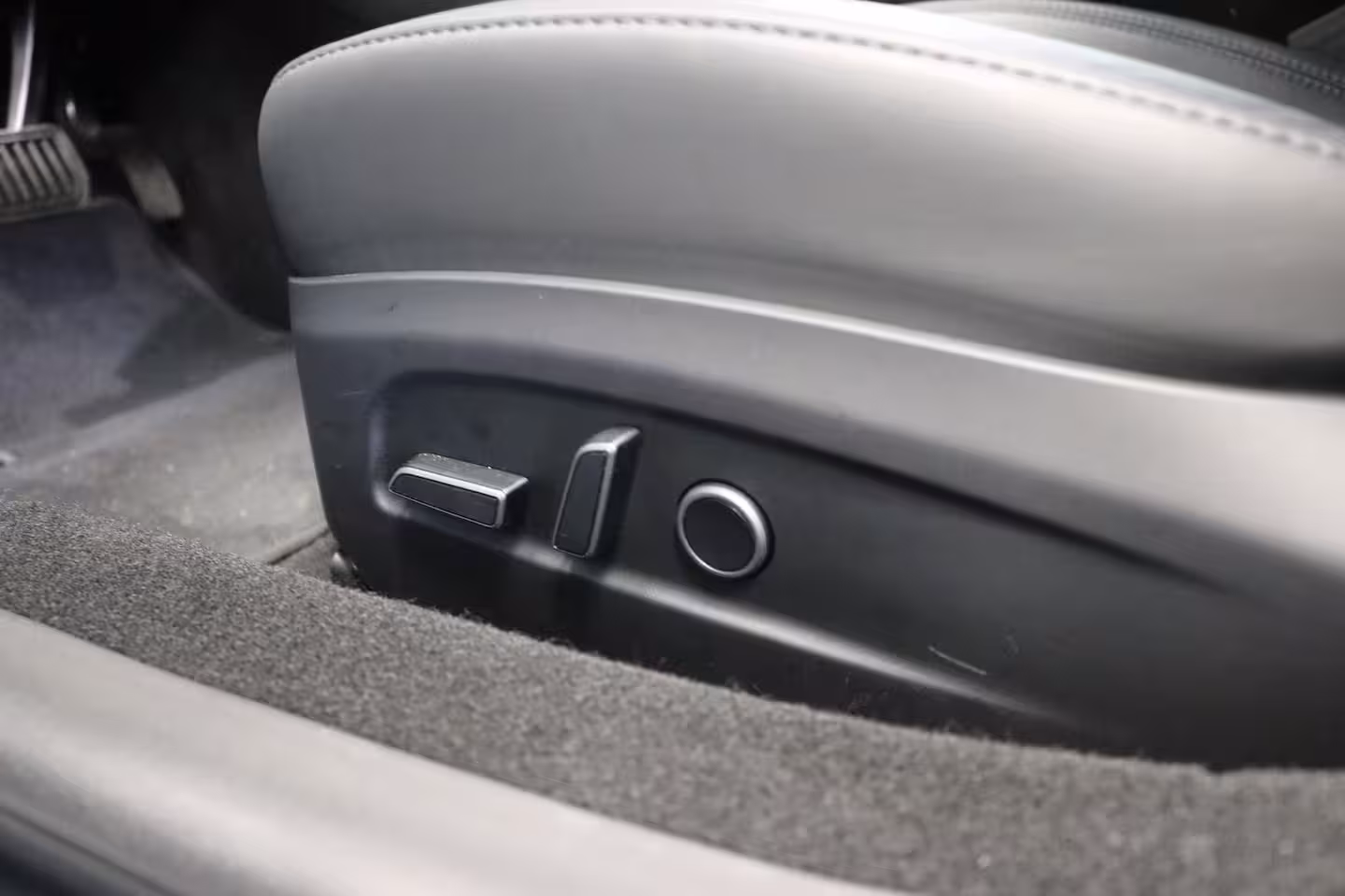 Tesla Model 3 Highland PREMIUM RWD 60 kWh Stoelverw. | Stoelvent. | Orig. NL | 94, 6 SOH |