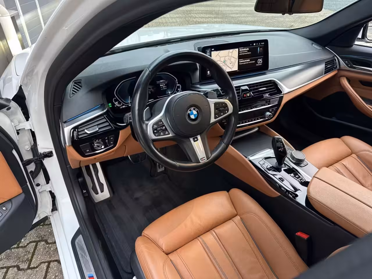 BMW 5-serie 530e M-sport 2021 BTW *Pano *Adaptive *Leer *Laser *360gr Camera