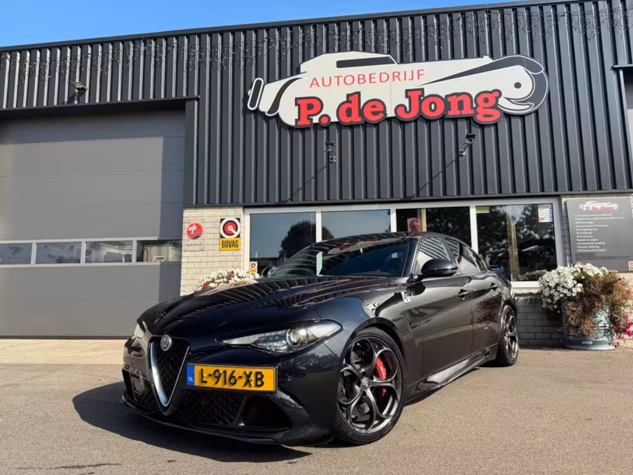 Alfa Romeo Giulia 2.9 V6 QUADRIFOGLIO Carbon pakket Sparco kuipstoelen Carplay Perfect onderhouden