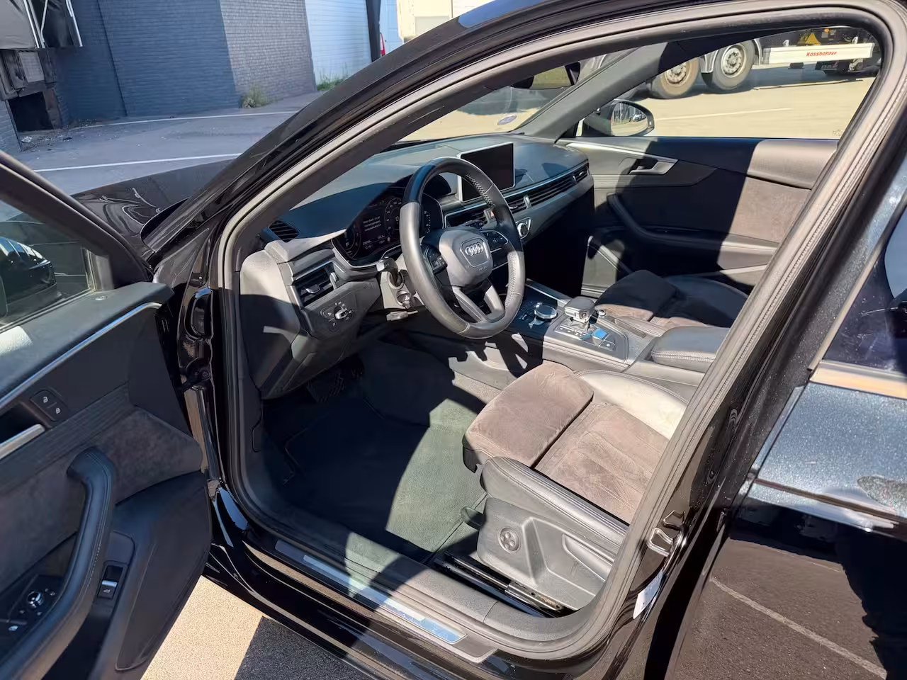 Audi A4 Avant 2.0 TFSI ultra Sport Pro Line S PANO/DIGIDASH/STOELVERWARMING