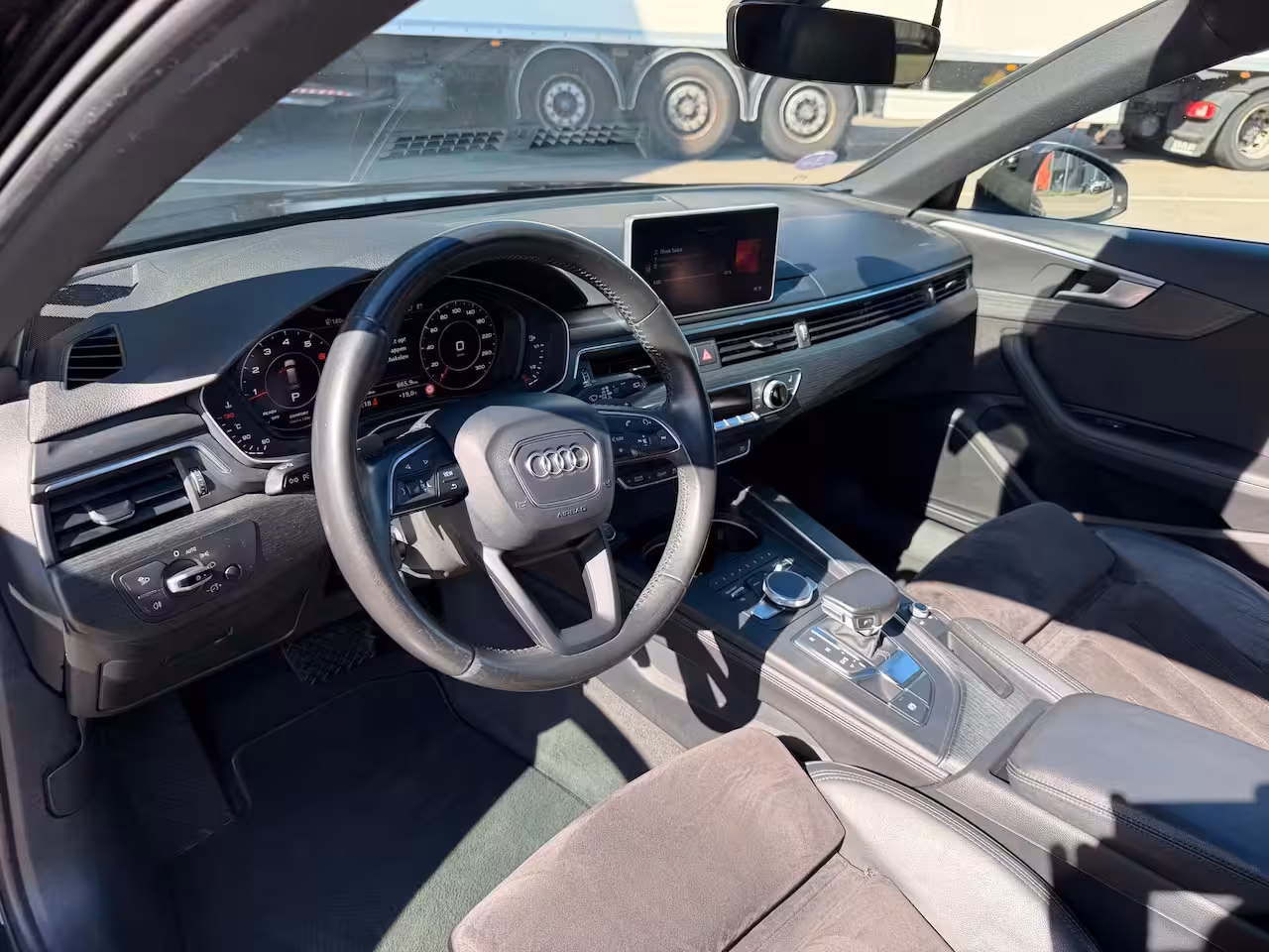 Audi A4 Avant 2.0 TFSI ultra Sport Pro Line S PANO/DIGIDASH/STOELVERWARMING