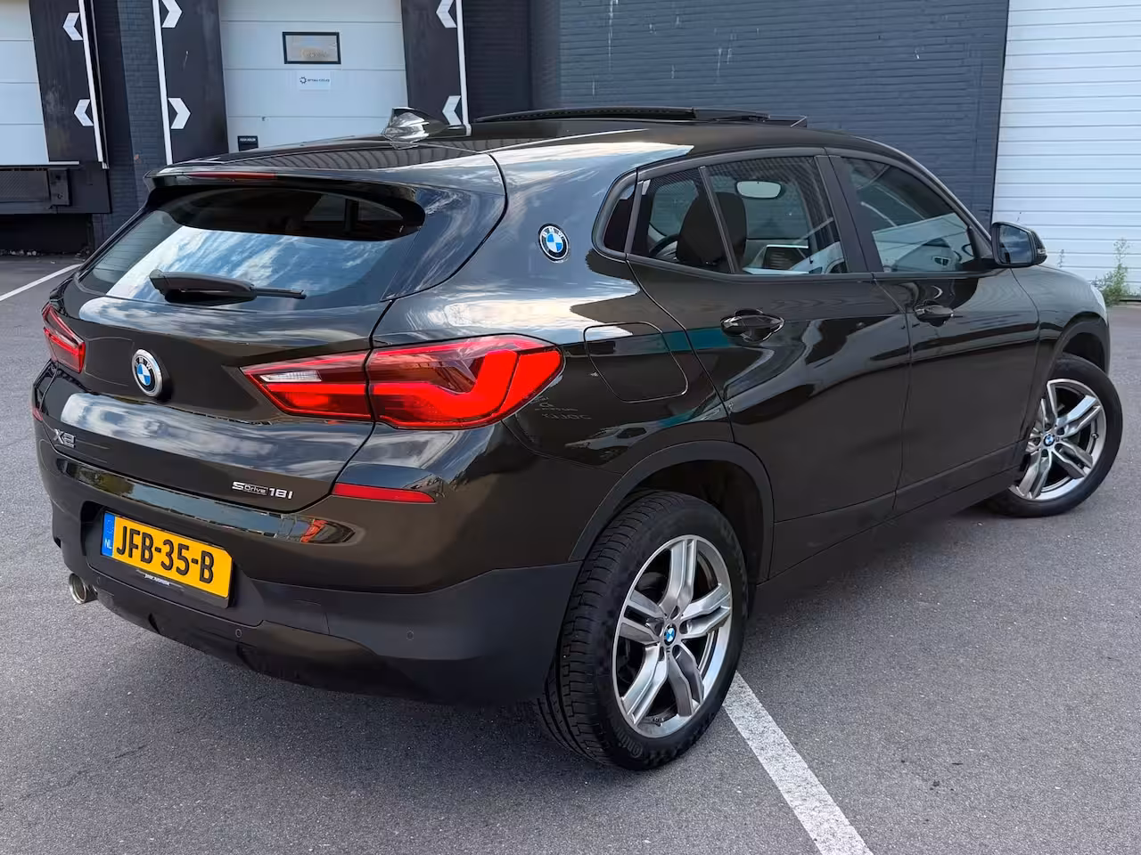 BMW X2 SDrive18i PANORAMADAK/AUTO/NAVI/KEYLES