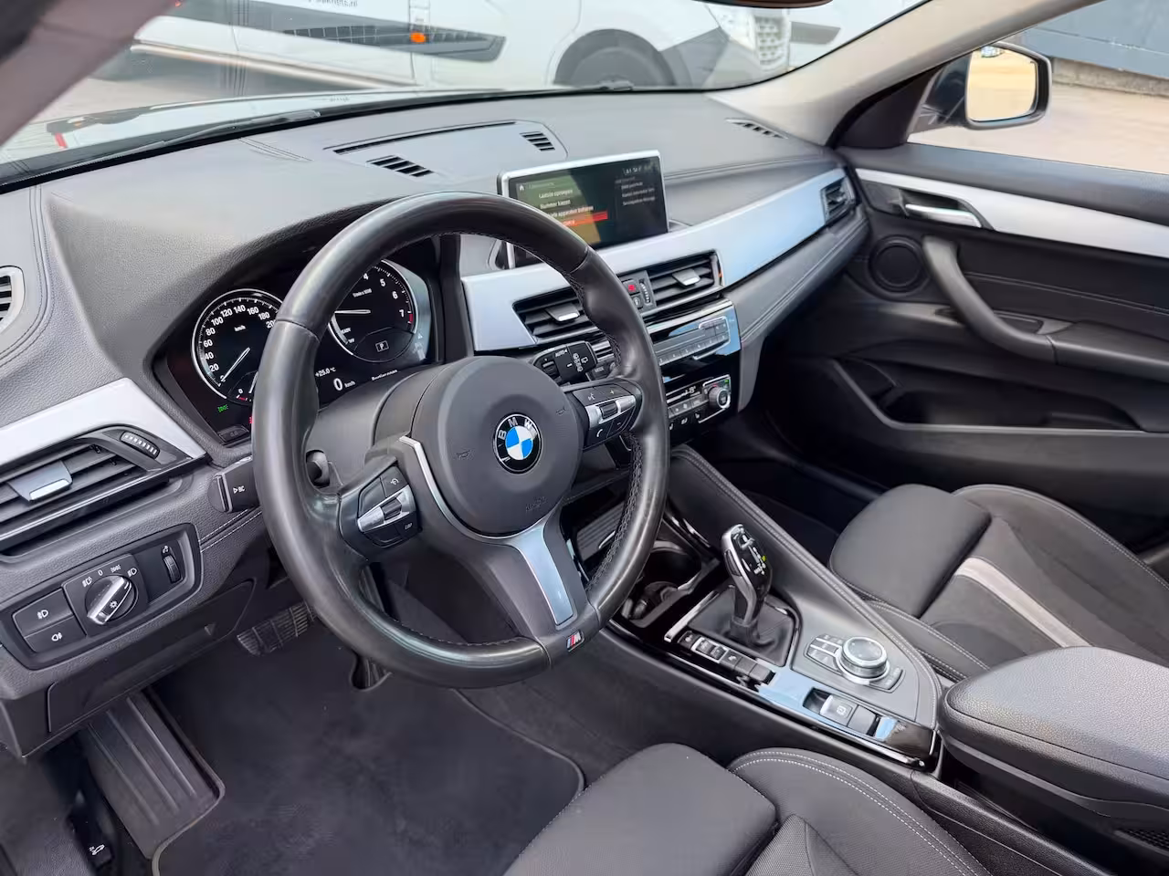 BMW X2 SDrive18i PANORAMADAK/AUTO/NAVI/KEYLES