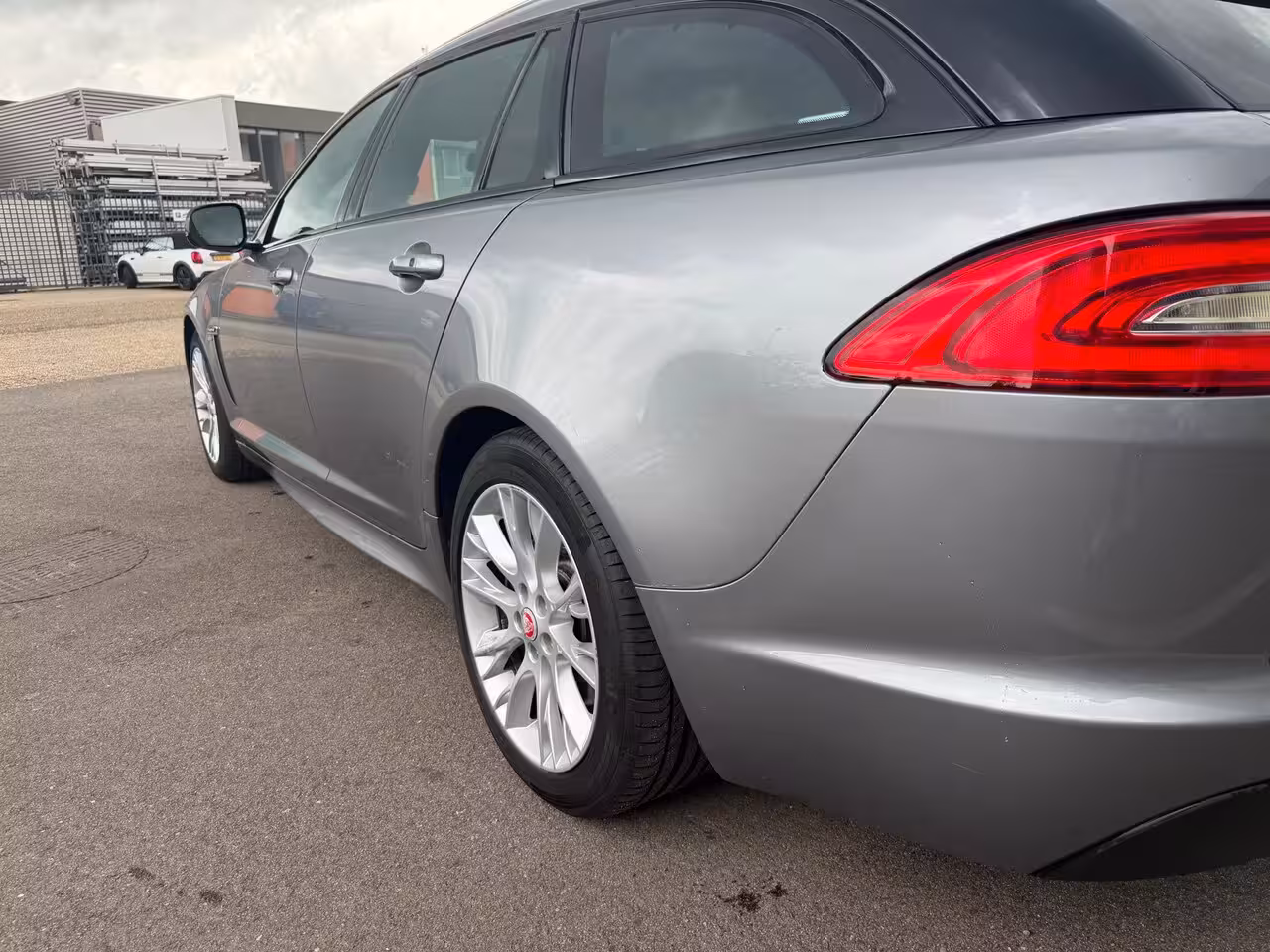 Jaguar XF Sportbrake 2.2D R-DESIGN/MEMORY/STUUR-STOELVERWARMING/CRUISE