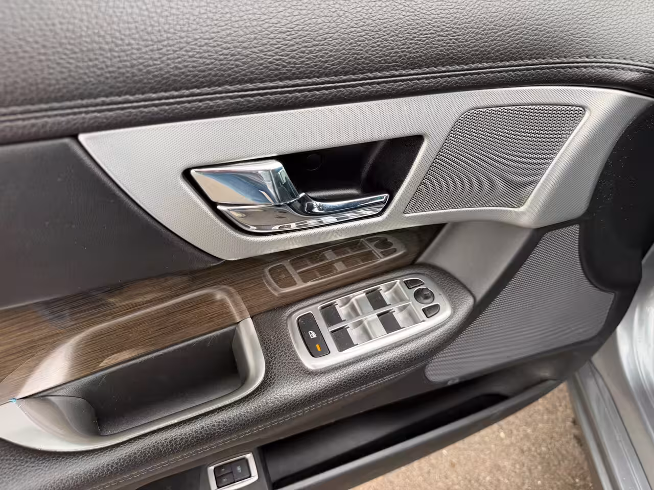 Jaguar XF Sportbrake 2.2D R-DESIGN/MEMORY/STUUR-STOELVERWARMING/CRUISE
