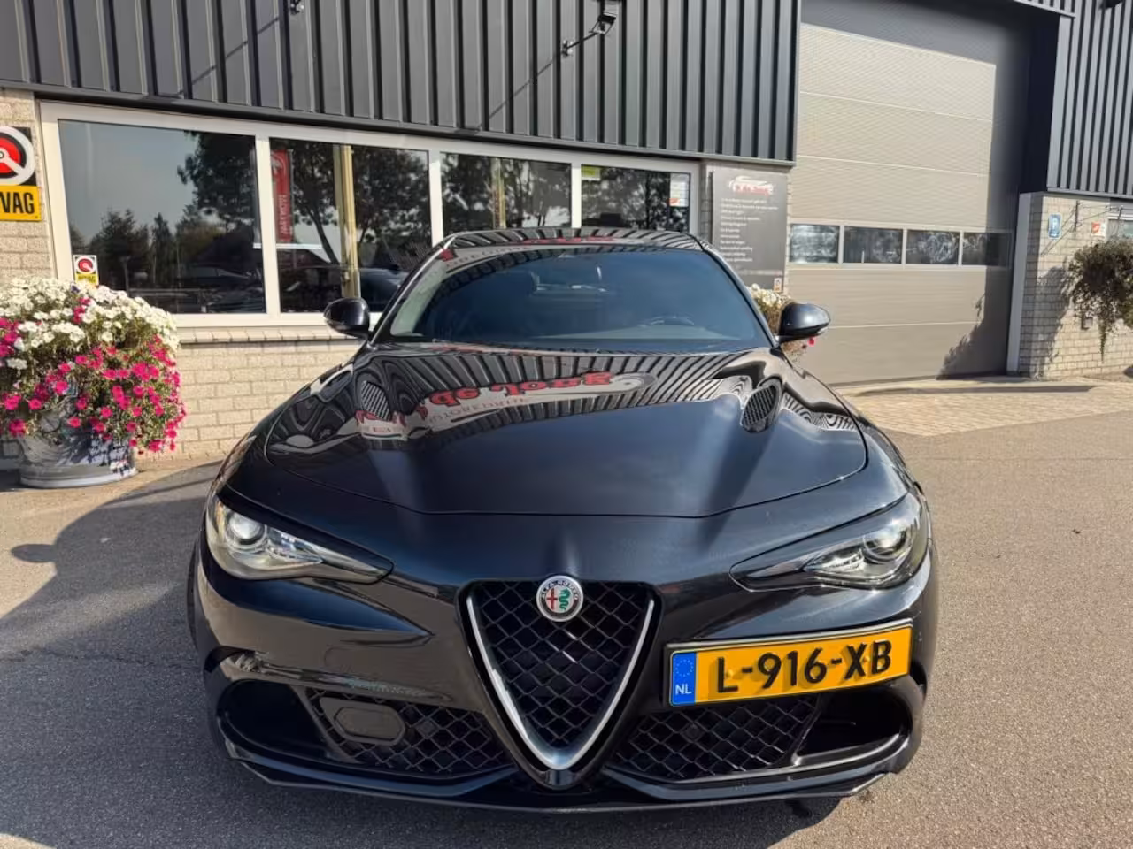 Alfa Romeo Giulia 2.9 V6 QUADRIFOGLIO Carbon pakket Sparco kuipstoelen Carplay Perfect onderhouden