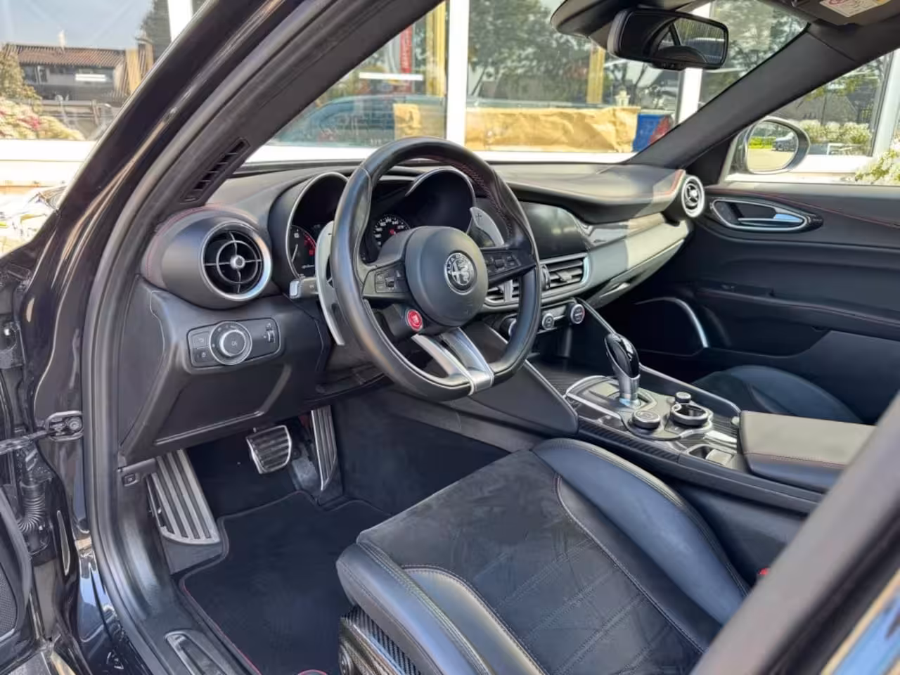 Alfa Romeo Giulia 2.9 V6 QUADRIFOGLIO Carbon pakket Sparco kuipstoelen Carplay Perfect onderhouden