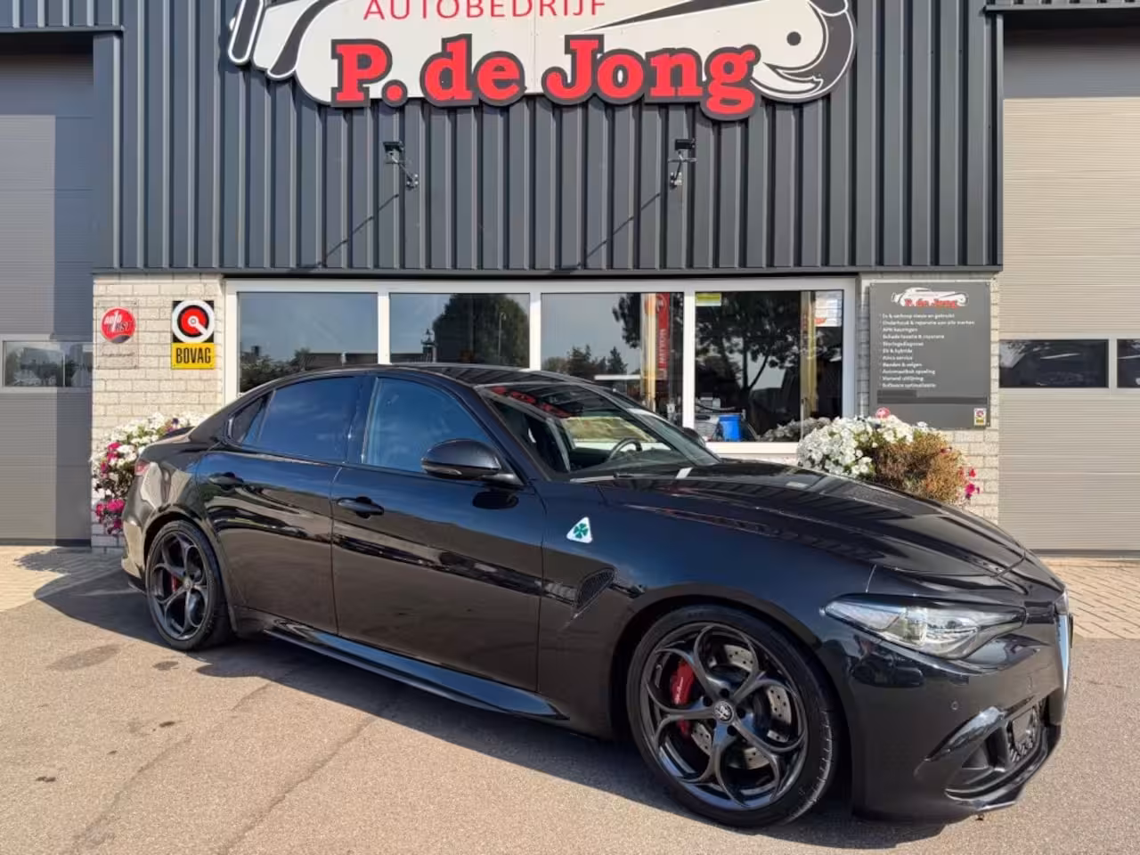 Alfa Romeo Giulia 2.9 V6 QUADRIFOGLIO Carbon pakket Sparco kuipstoelen Carplay Perfect onderhouden