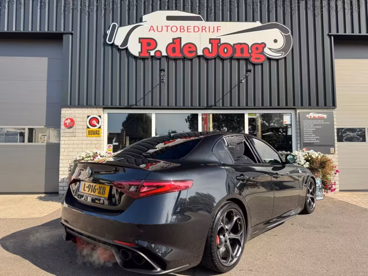Alfa Romeo Giulia 2.9 V6 QUADRIFOGLIO Carbon pakket Sparco kuipstoelen Carplay Perfect onderhouden