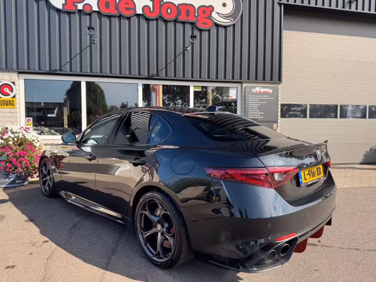 Alfa Romeo Giulia 2.9 V6 QUADRIFOGLIO Carbon pakket Sparco kuipstoelen Carplay Perfect onderhouden