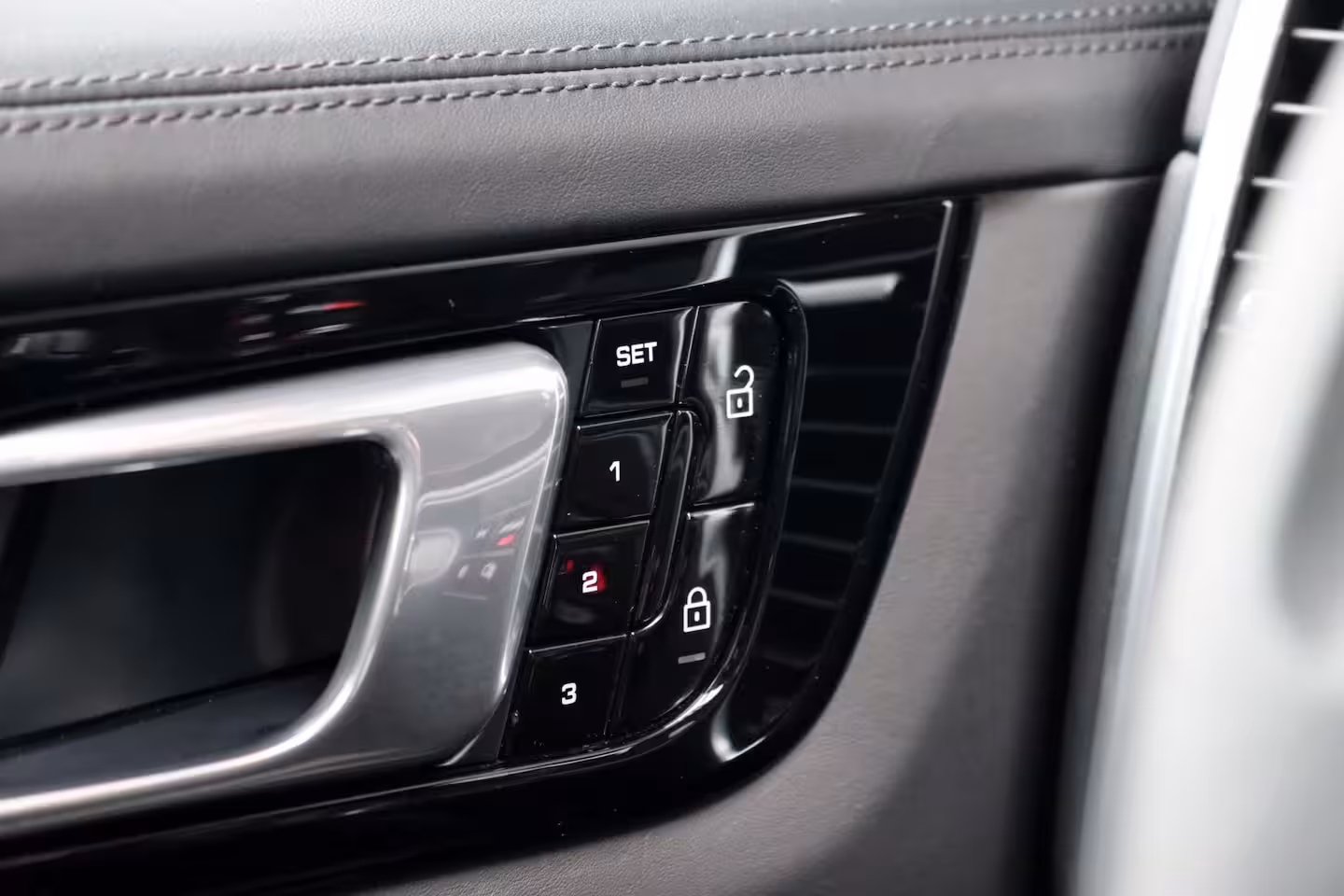Porsche Cayenne Coupé 3.0 Aut8 | Luchtvering | Panoramadak | BOSE | Trekhaak | Leder | Memory | Stoelverwarming